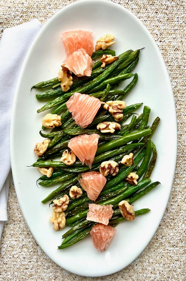 Roasted Green Beans with FL STARBURST Pummelo and Walnuts