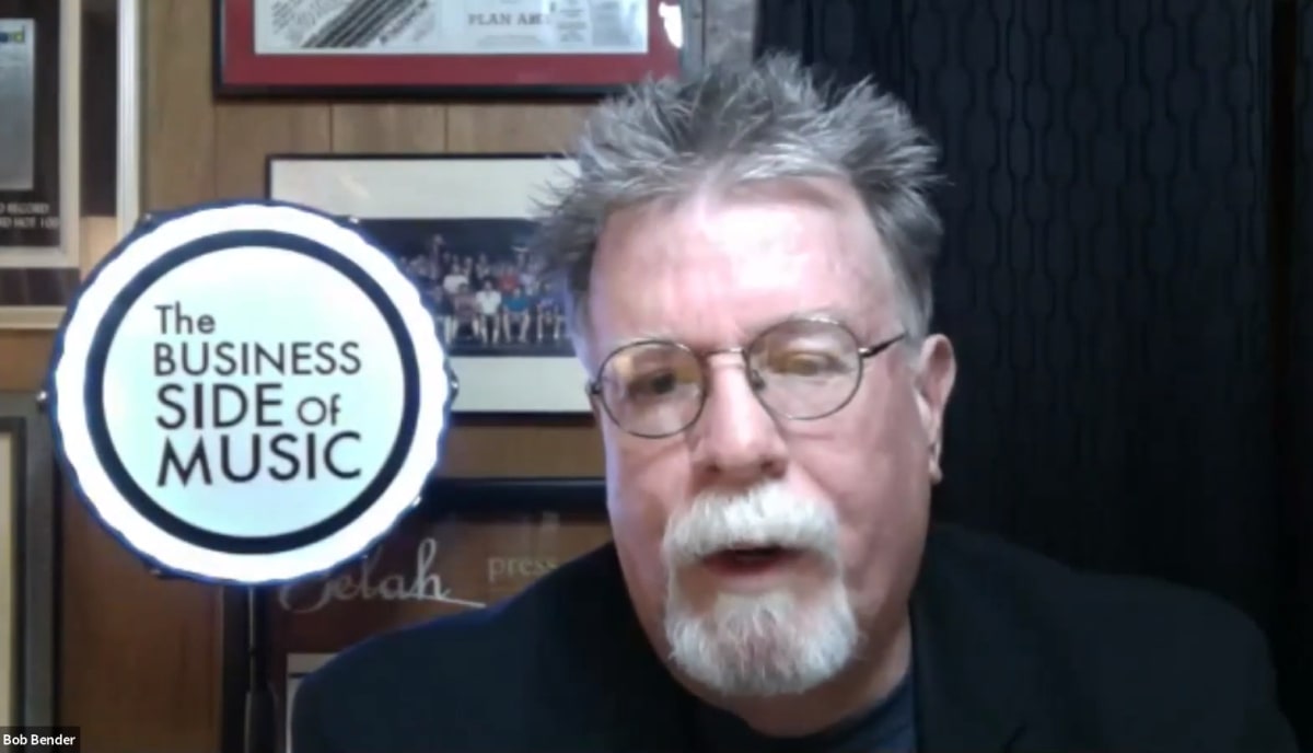 Keeping Your Podcast Fresh All The Time & Building Your Audience While You're Doing It