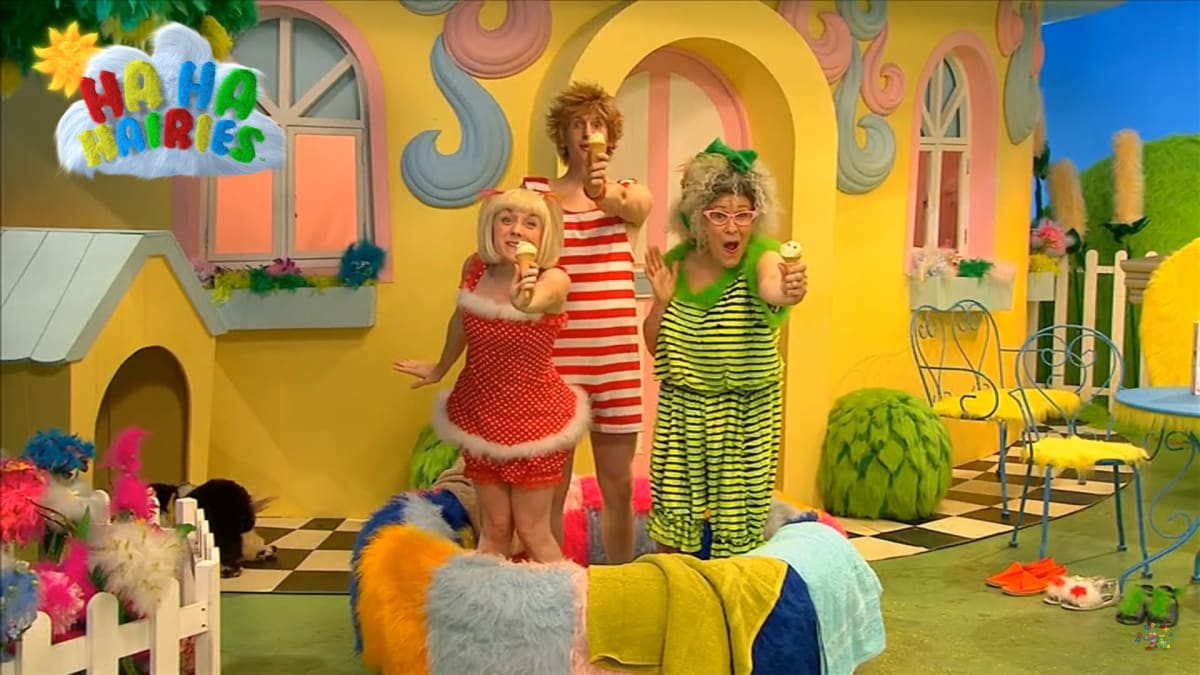 Ha Ha Hairies - The Day for a Splash and a Boing