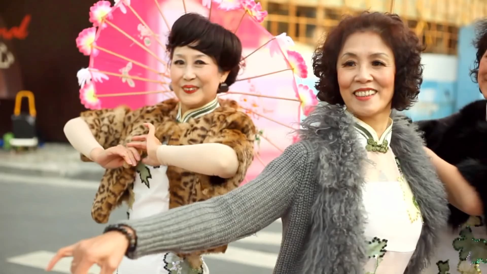 Xizi She Knows (Official Video)