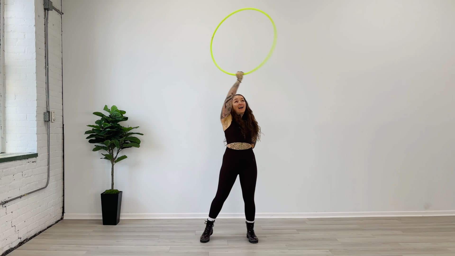 Hand Spins/Palm Spins