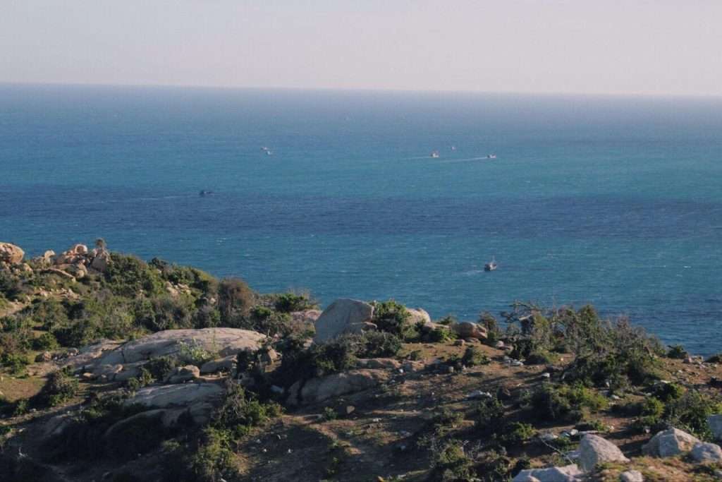 Bãi biển hoang sơ Mũi Dinh