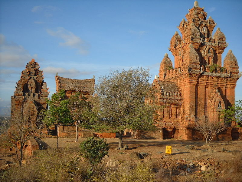 Tháp Poklong Garai, Phan Rang - Tháp Chàm, nhìn từ phía Bắc
