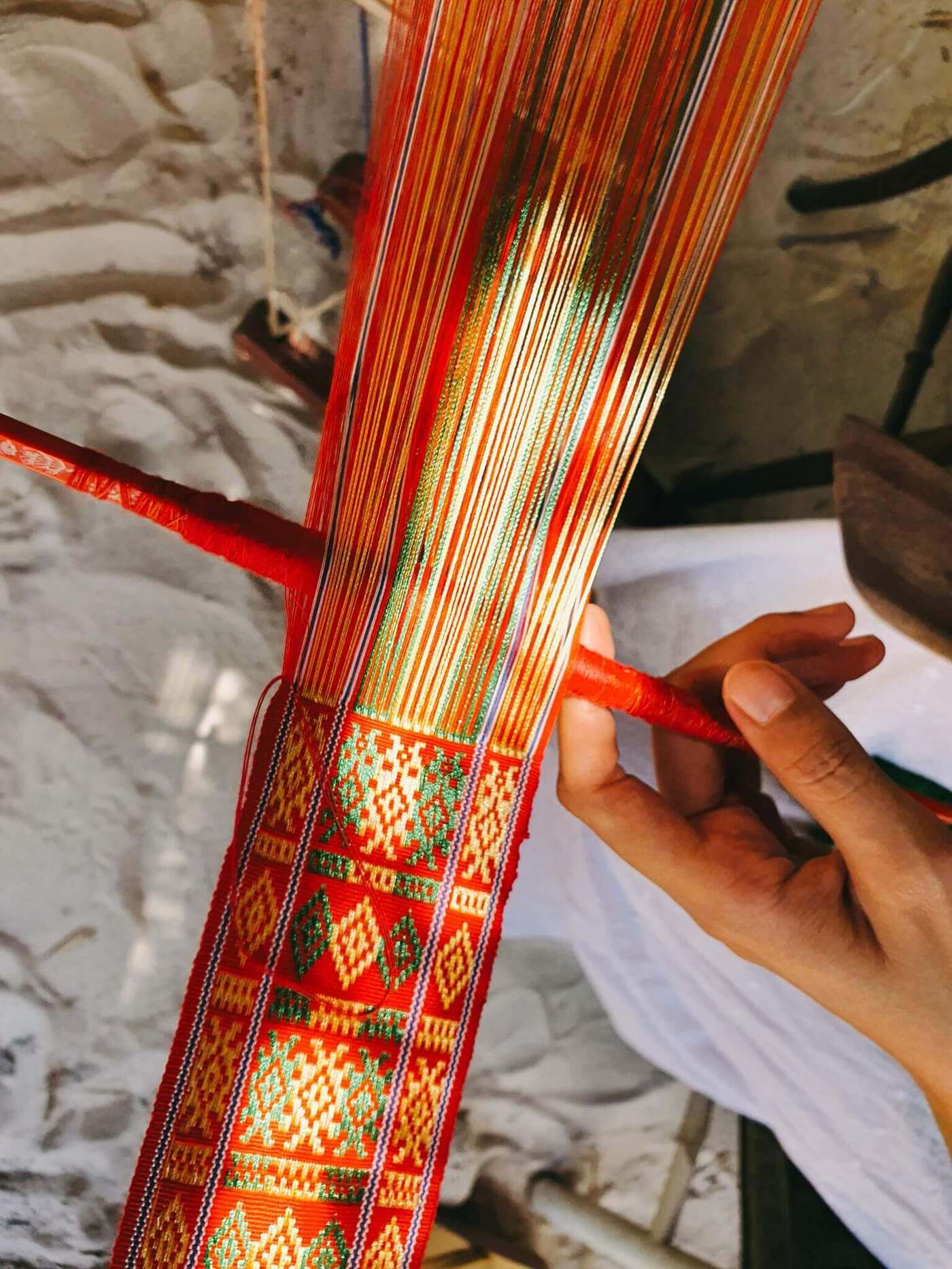 Hoa văn thổ cẩm Chăm truyền thống được dệt thủ công tại làng Mỹ Nghiệp