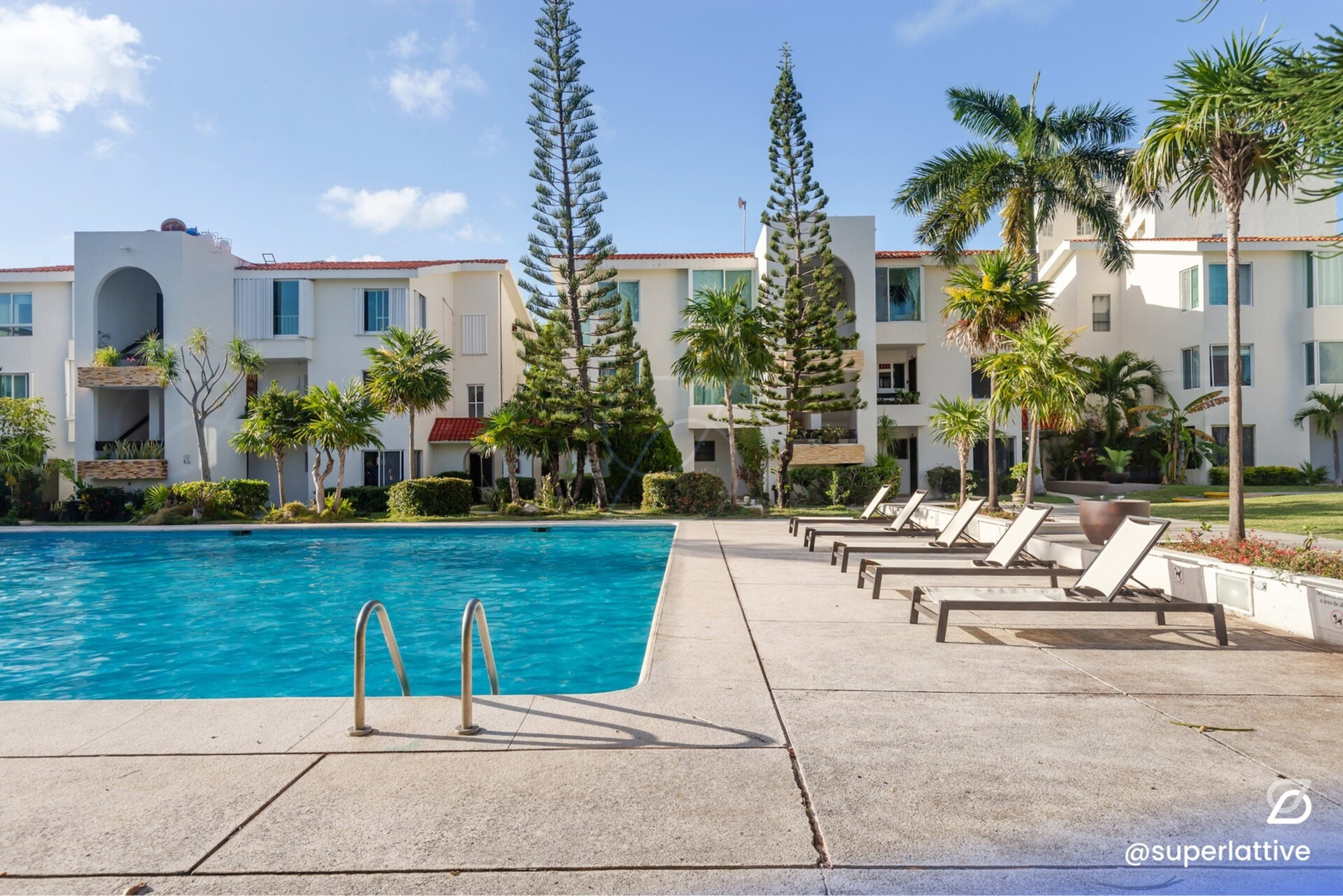 Playa Linda 72 — Hotel Zone · Cancun