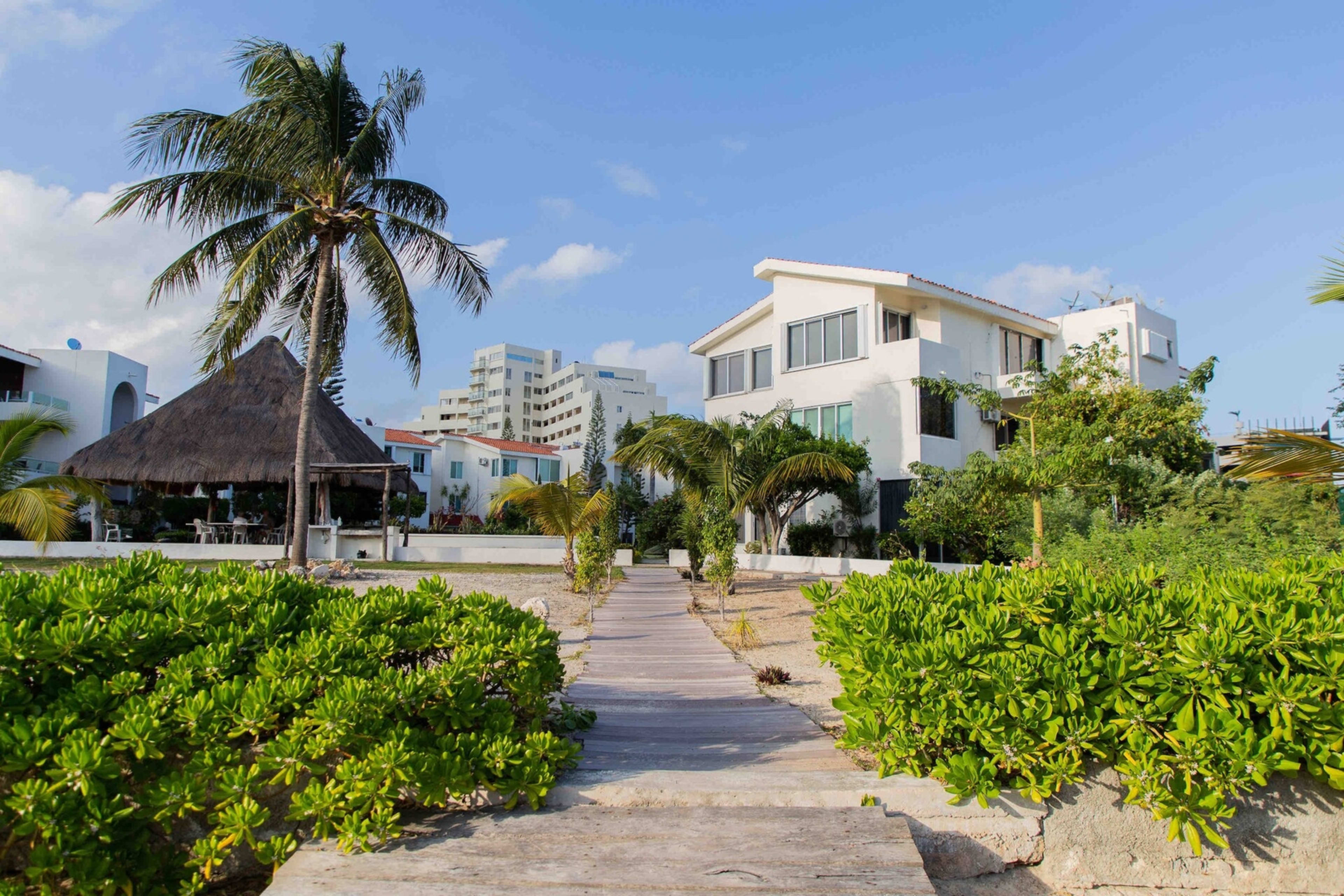 Playa Linda 42 — photo 11