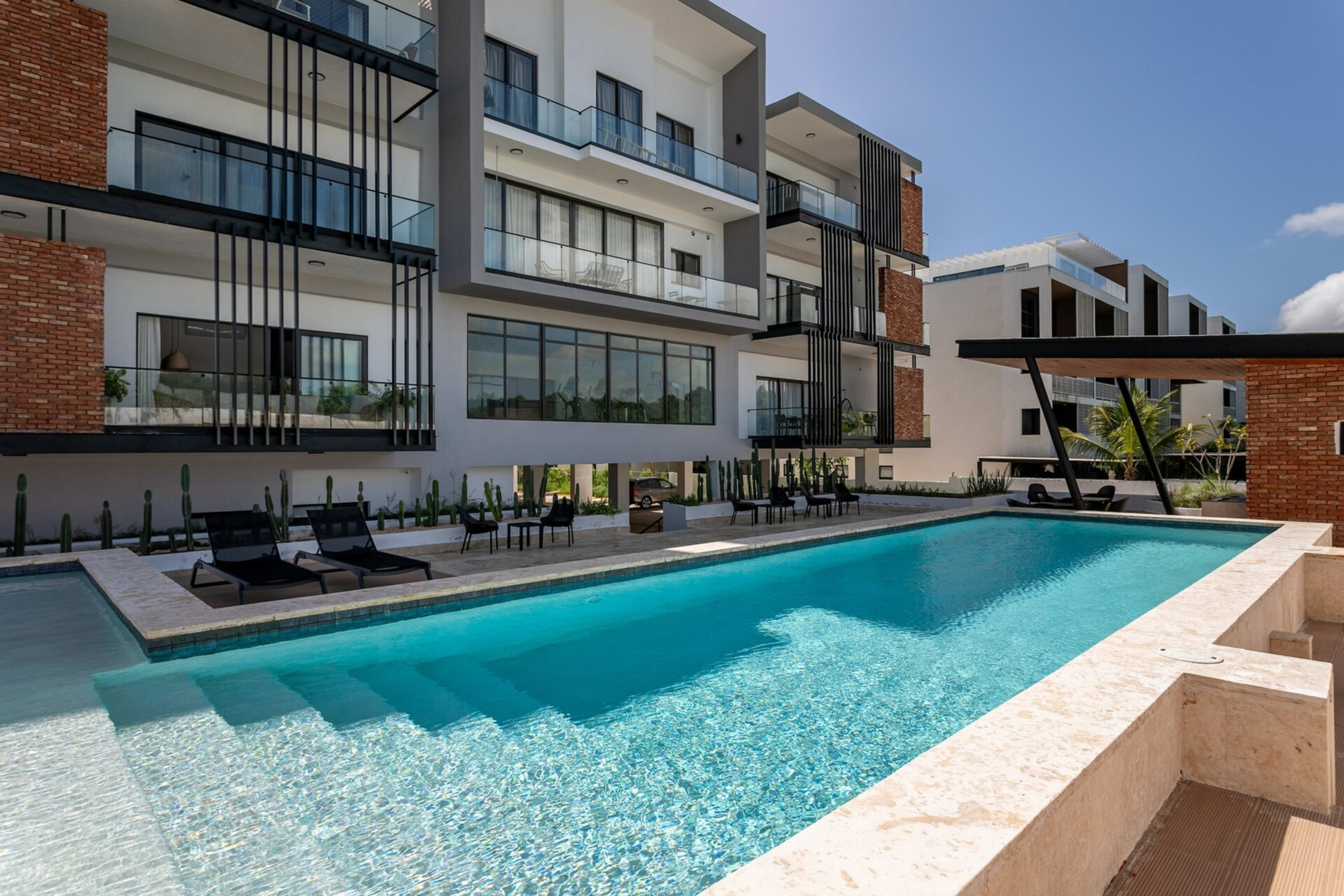 Sunset Suites — photo 2