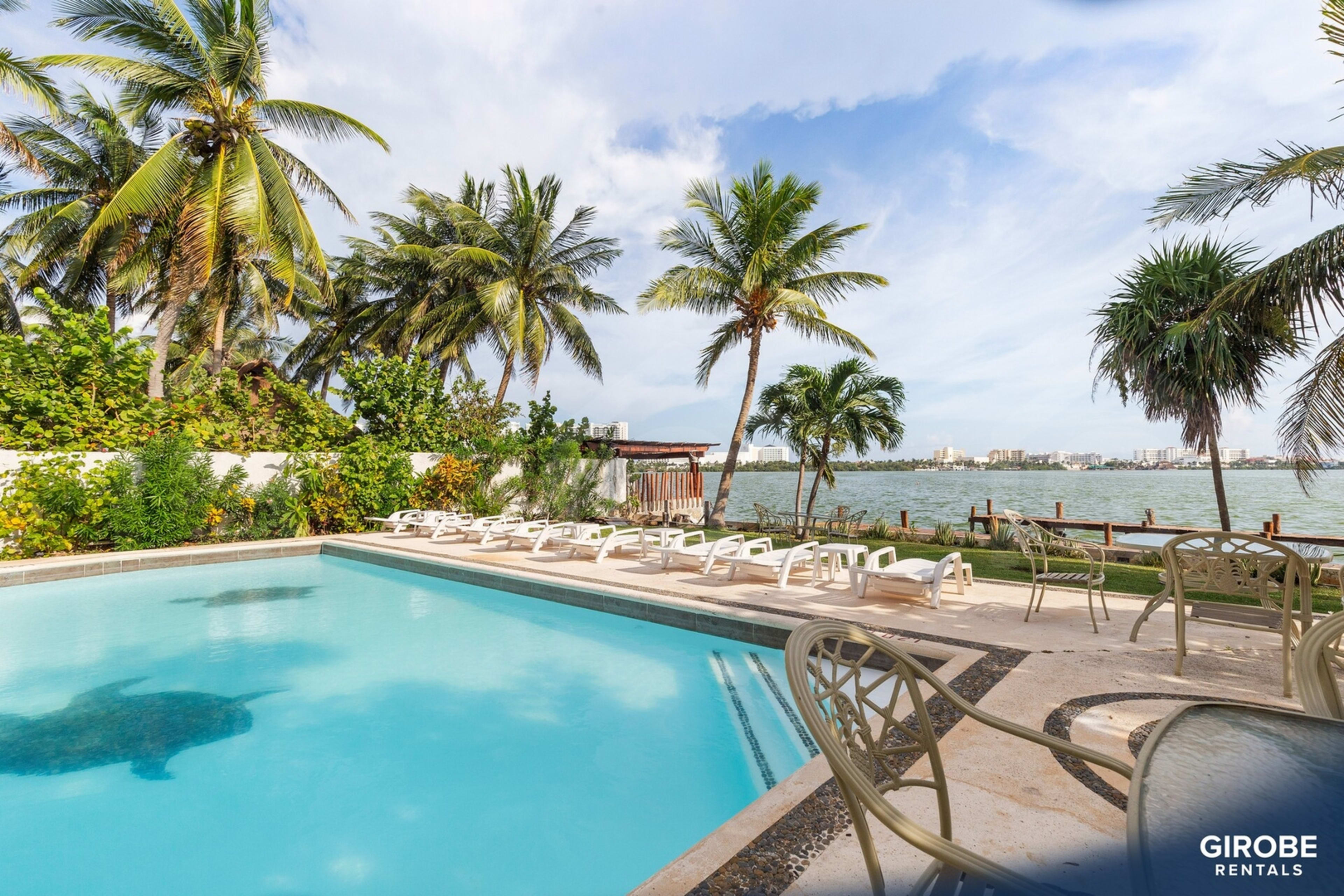 Blue Lagoon — Hotel Zone · Cancun