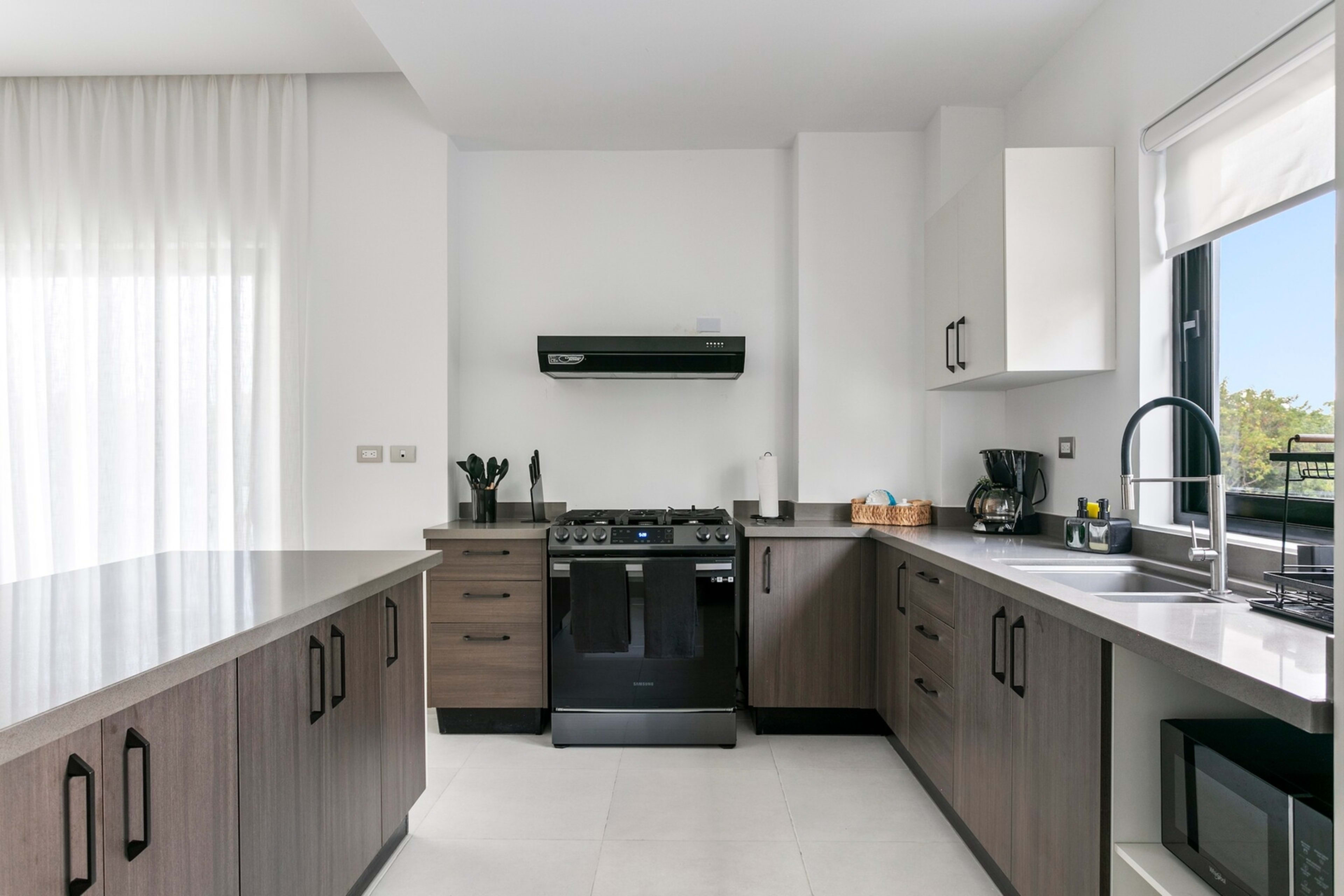 Sunset Suites — photo 9