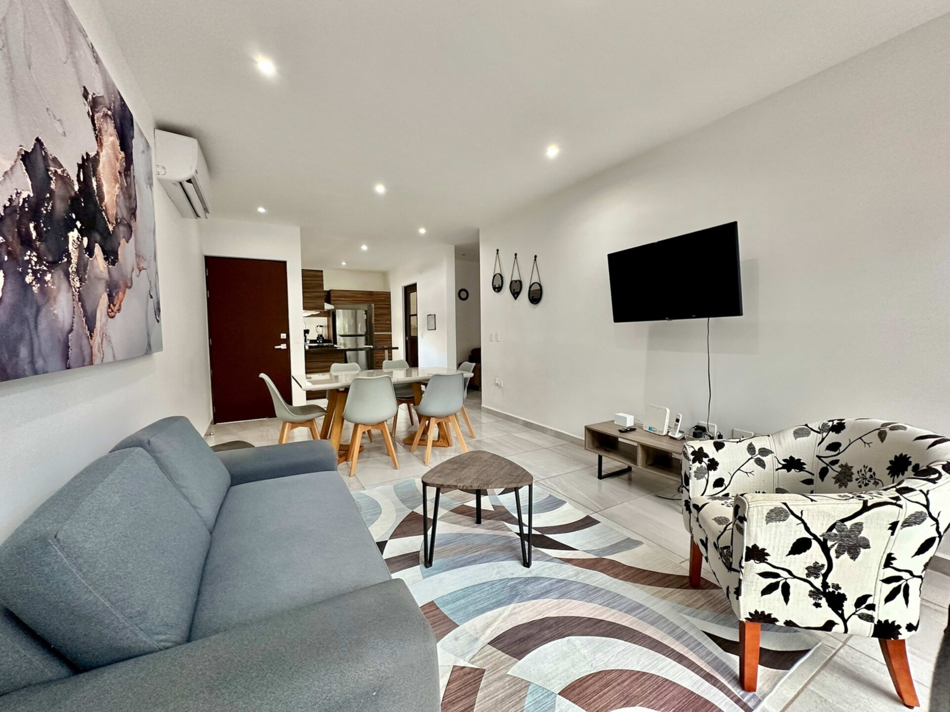 Midtown Huayacan — Downtown · Cancun