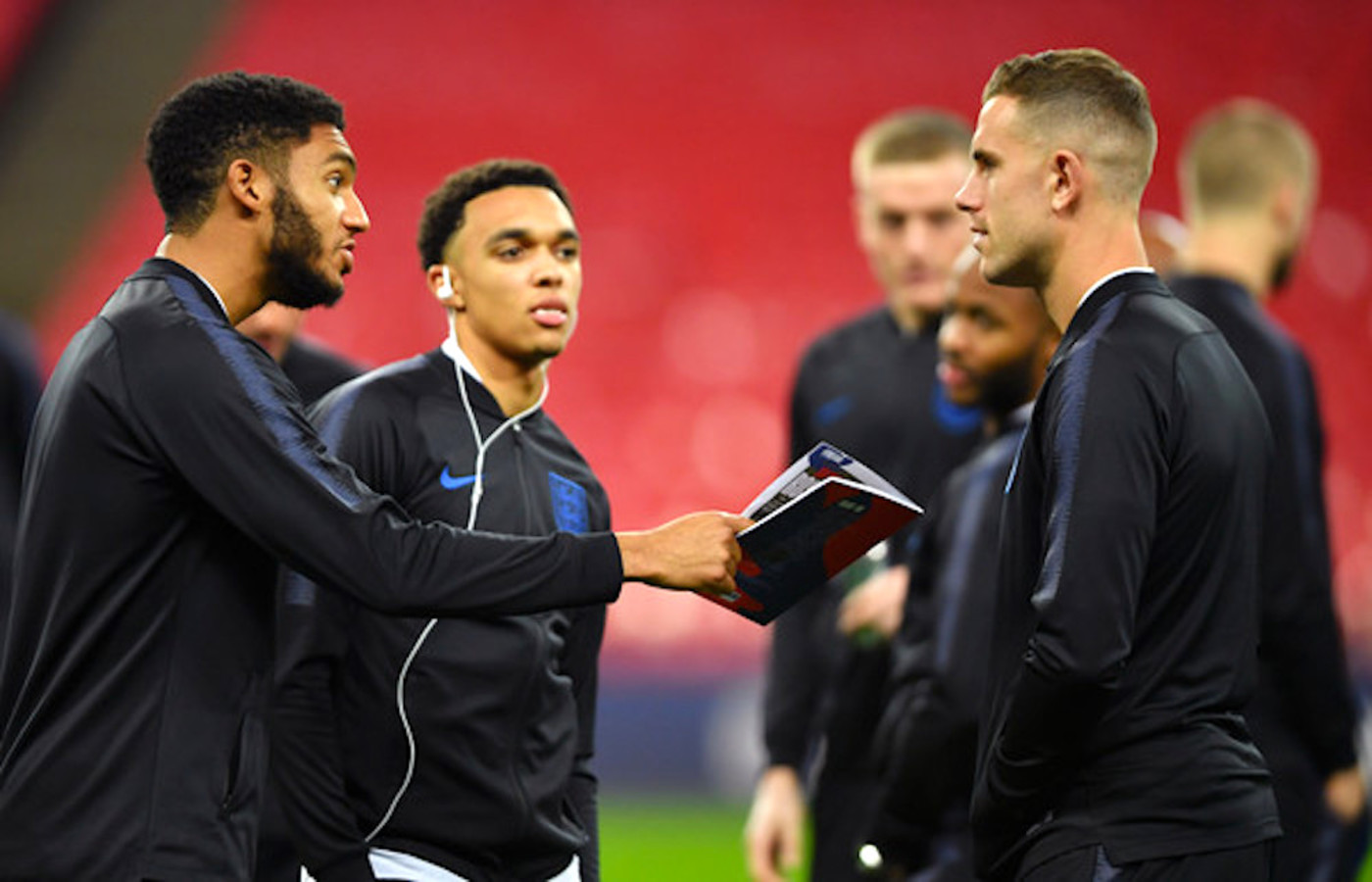 Bild till nyheten Trio i "Three Lions"