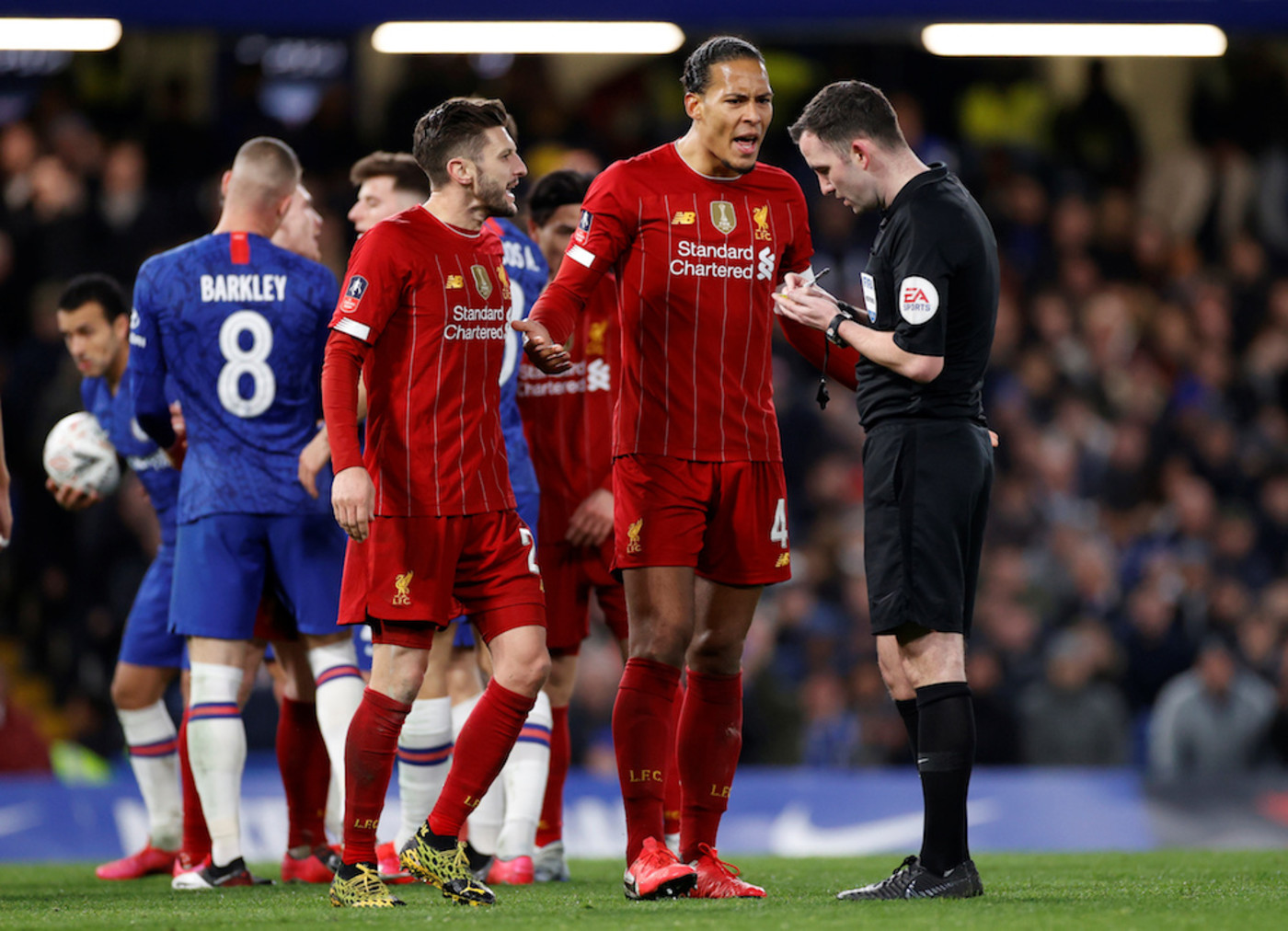 Bild till nyheten Måste hålla avstånd till domaren