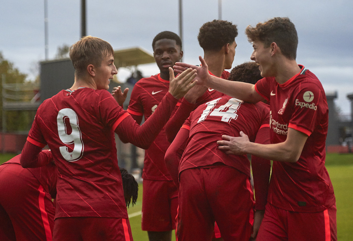 Bild till nyheten U19 körde över Porto