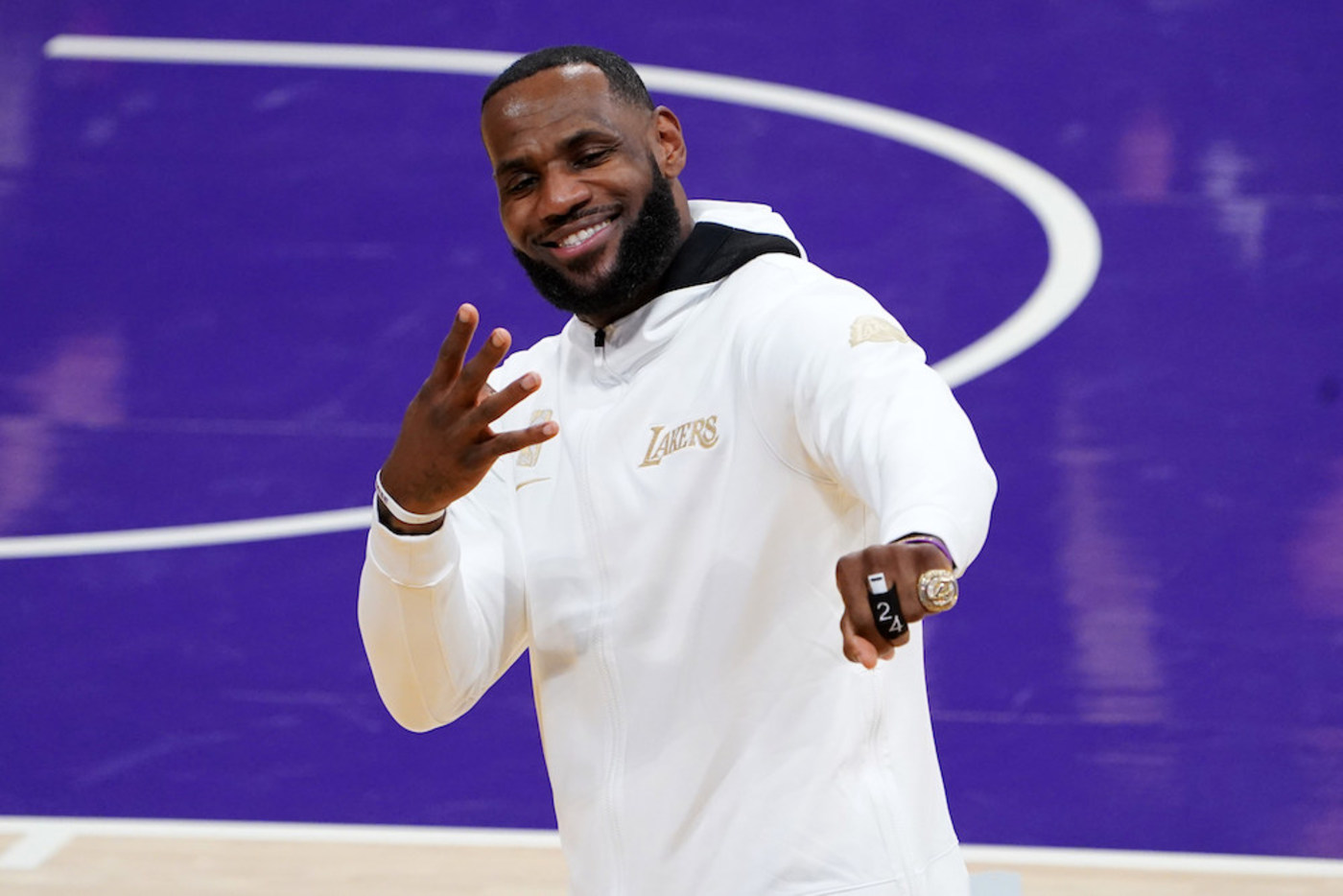 Bild till nyheten LeBron ska erbjuda stöd till spelarna