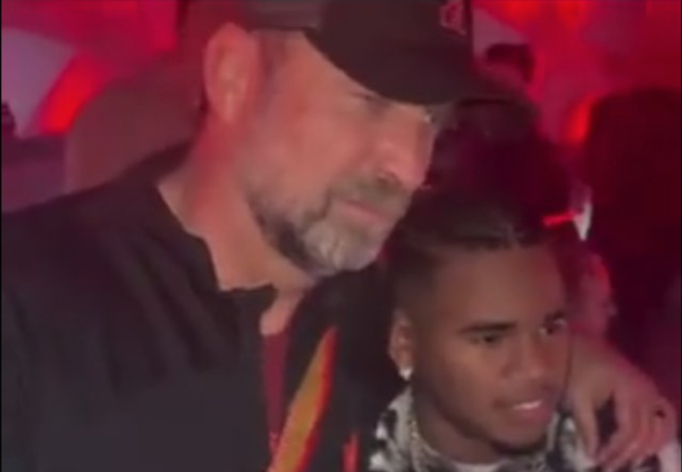 Bild till nyheten Video: Se när Klopp jazzar loss