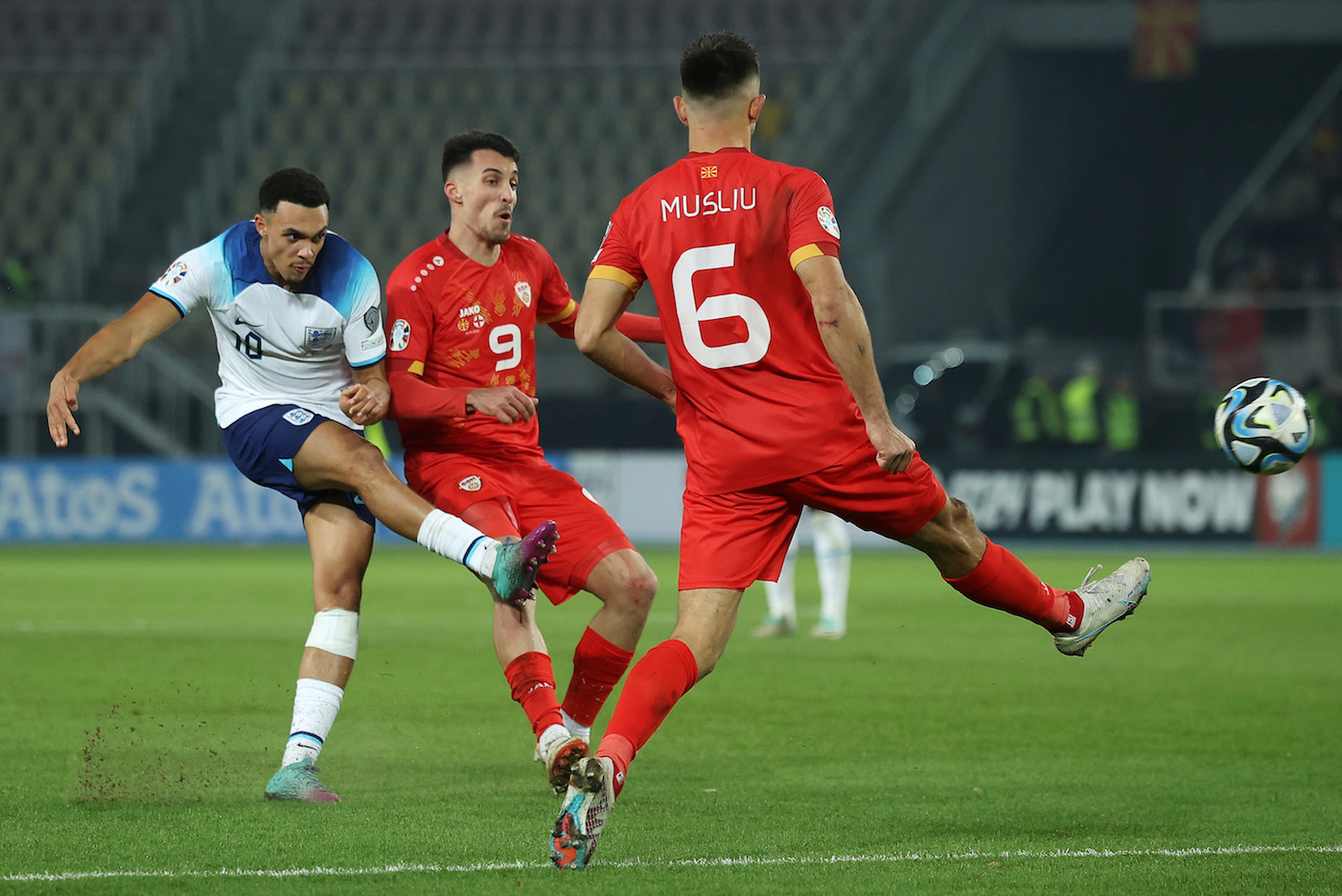 Bild till nyheten Landslagskollen: Fler mittfältsminuter för Trent