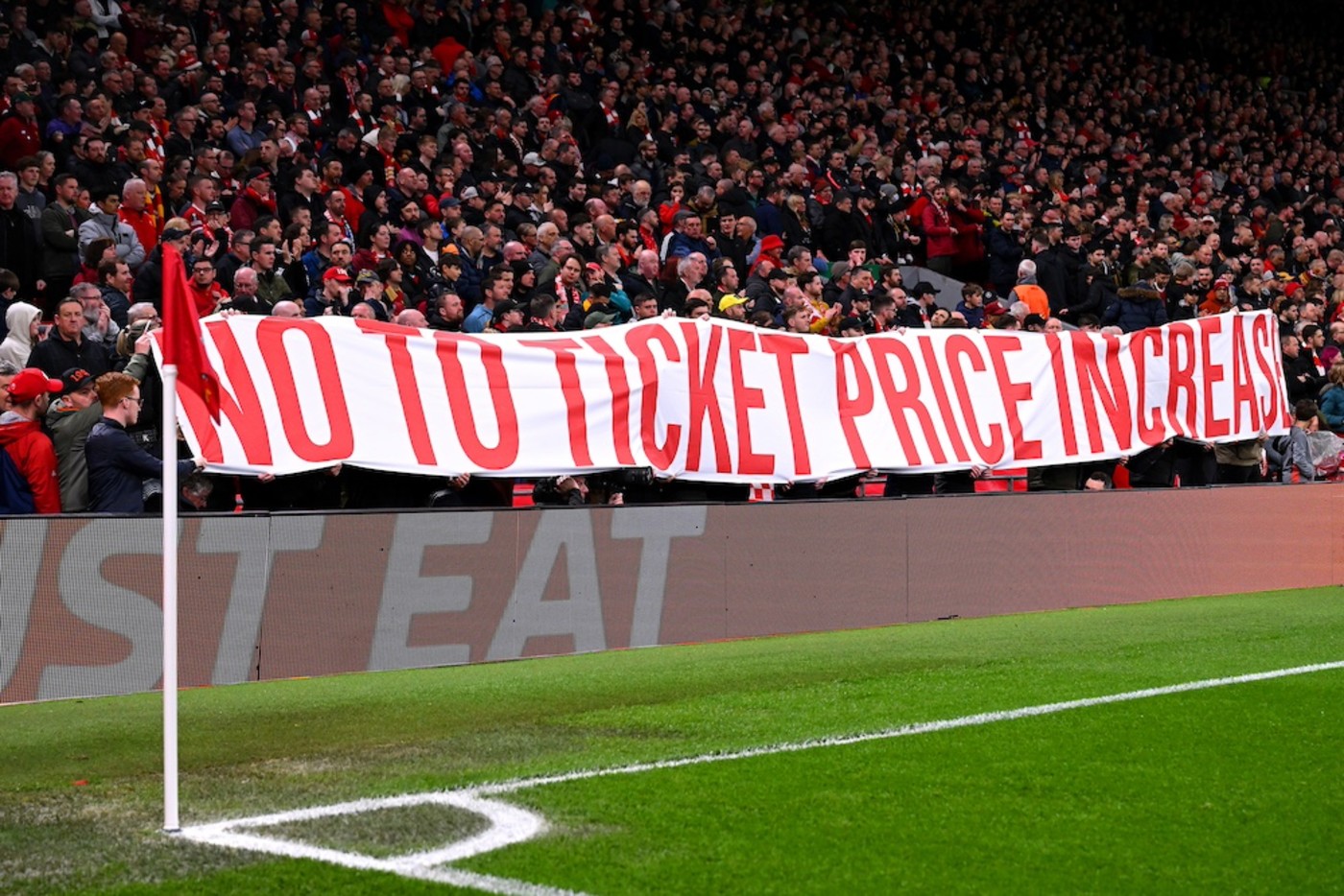 Bild till nyheten Fansen gaddar ihop sig mot höjda biljettpriser