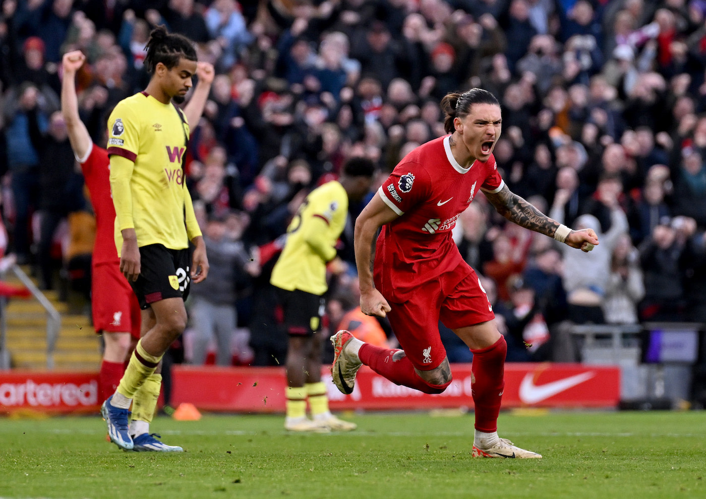 Bild till nyheten Rapport: Top of the League igen efter seger mot Burnley