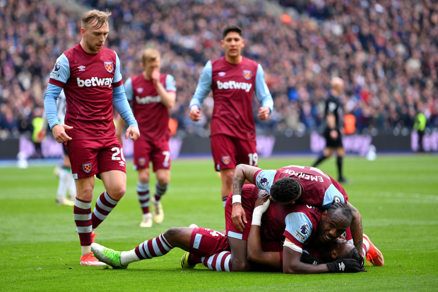 Bild till nyheten West Ham – Liverpool 2-2: Bortkastad ledning i London
