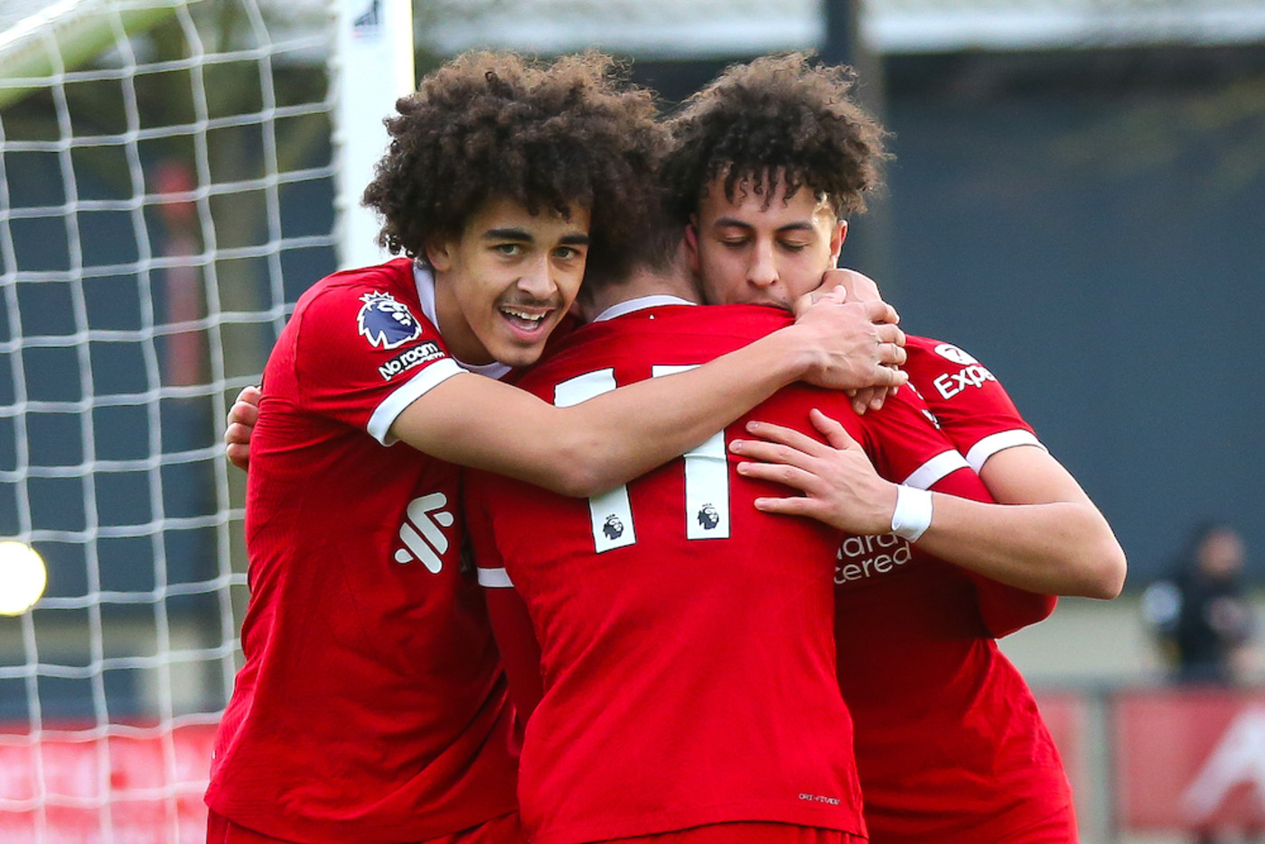 Bild till nyheten 📹 Se snyggaste målen från U21 och U18