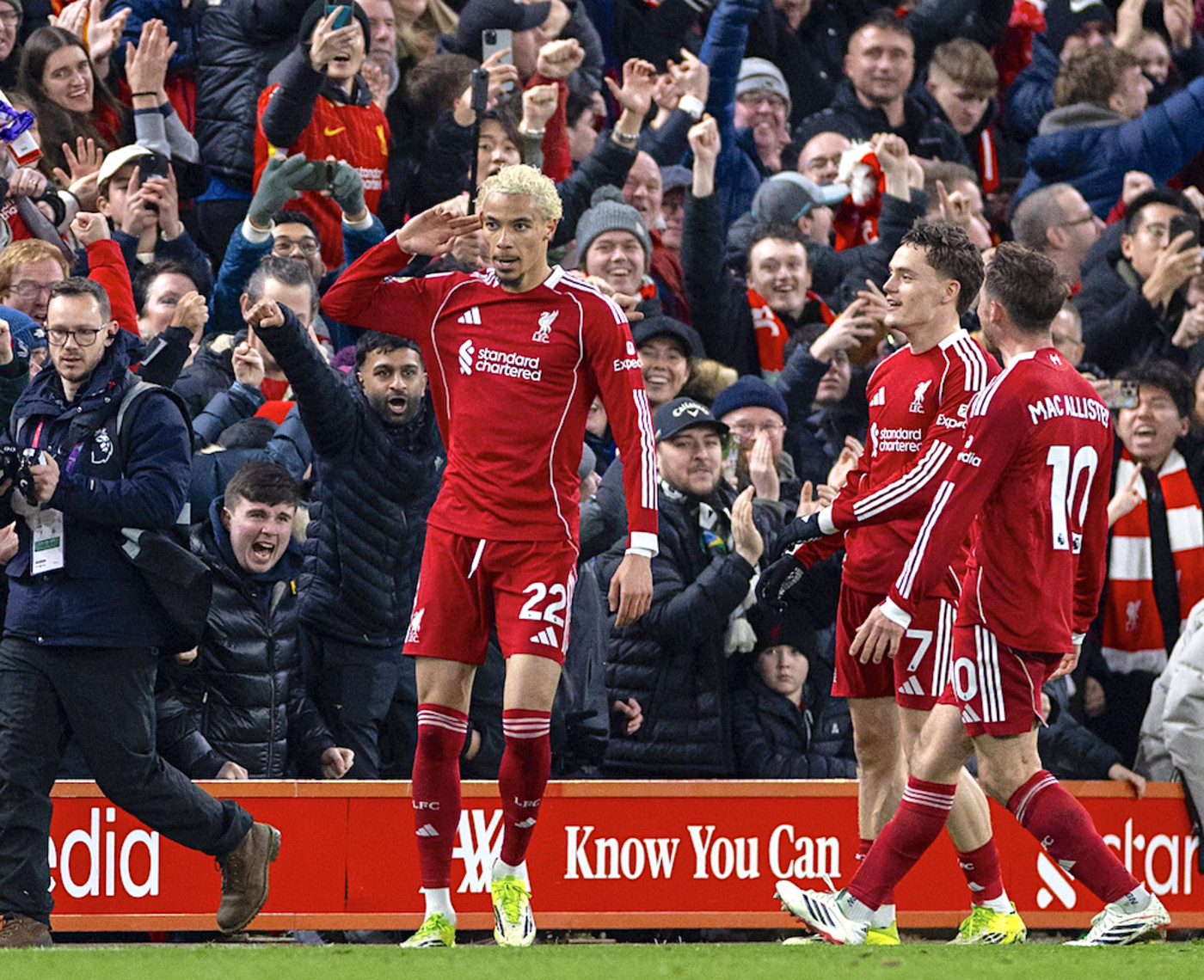 Smickrad över liknelserna med Torres