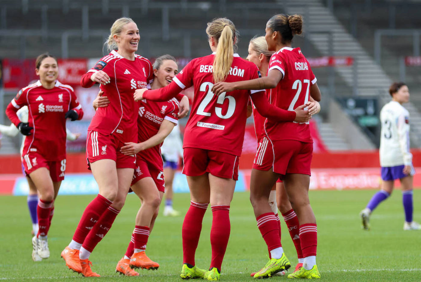 Seger för damerna – upp på säker mark 
