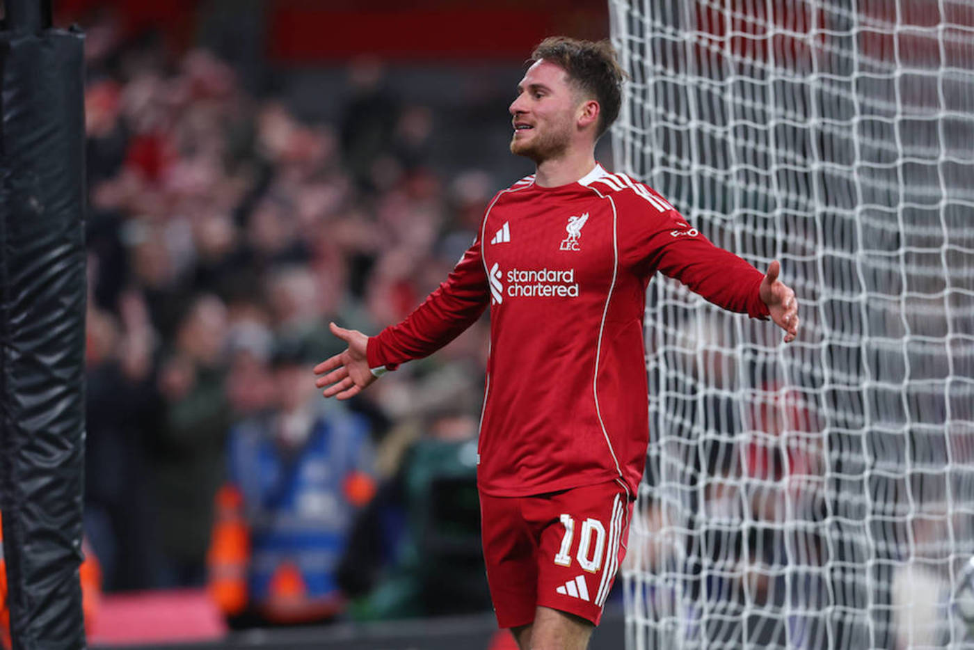 Real Madrid håller ögonen på Mac Allister