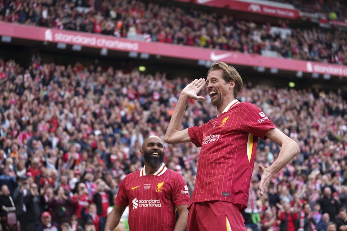 Crouch förstärker Liverpool Legends efter succén ifjol