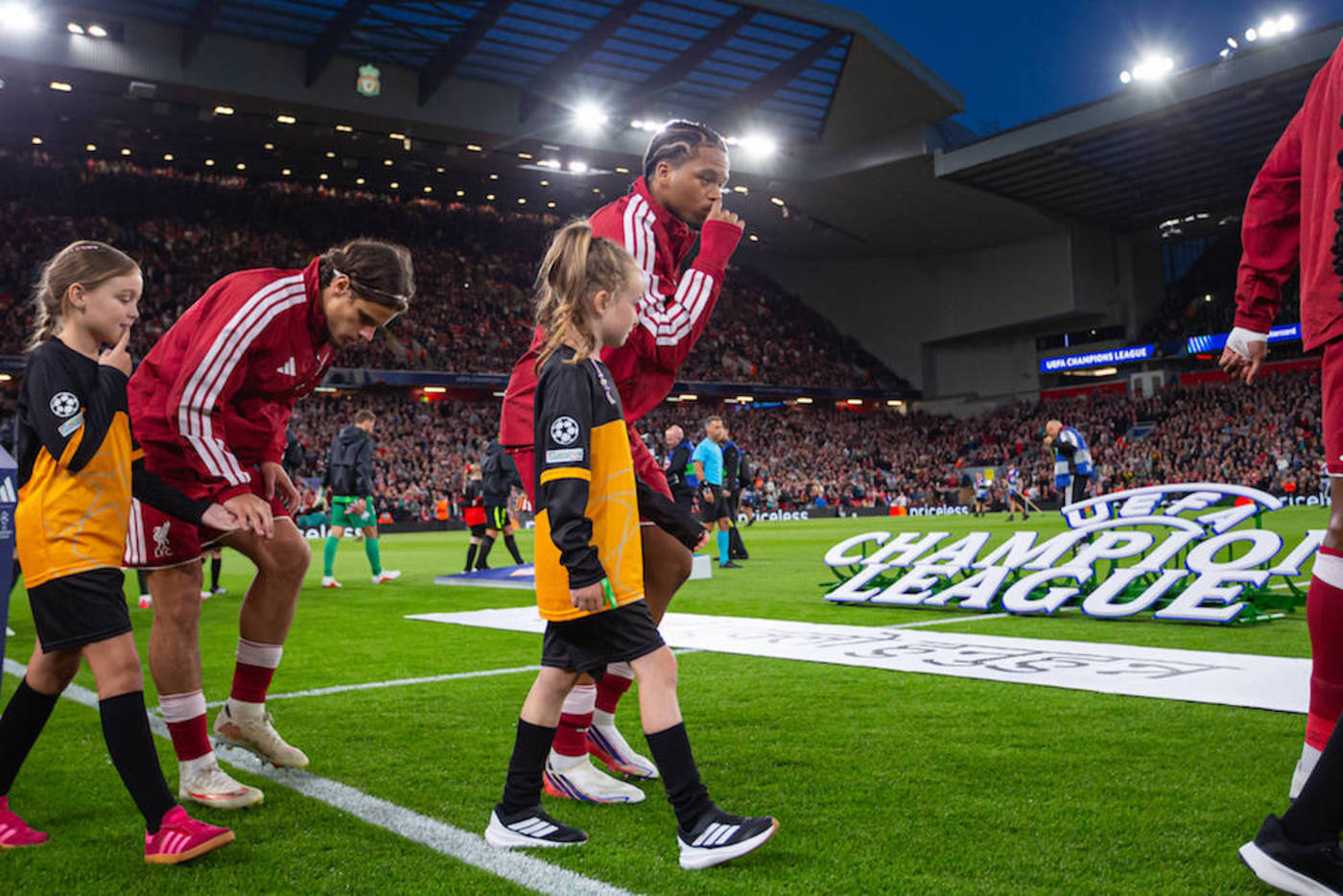– Har aldrig hört något som liknar Anfield