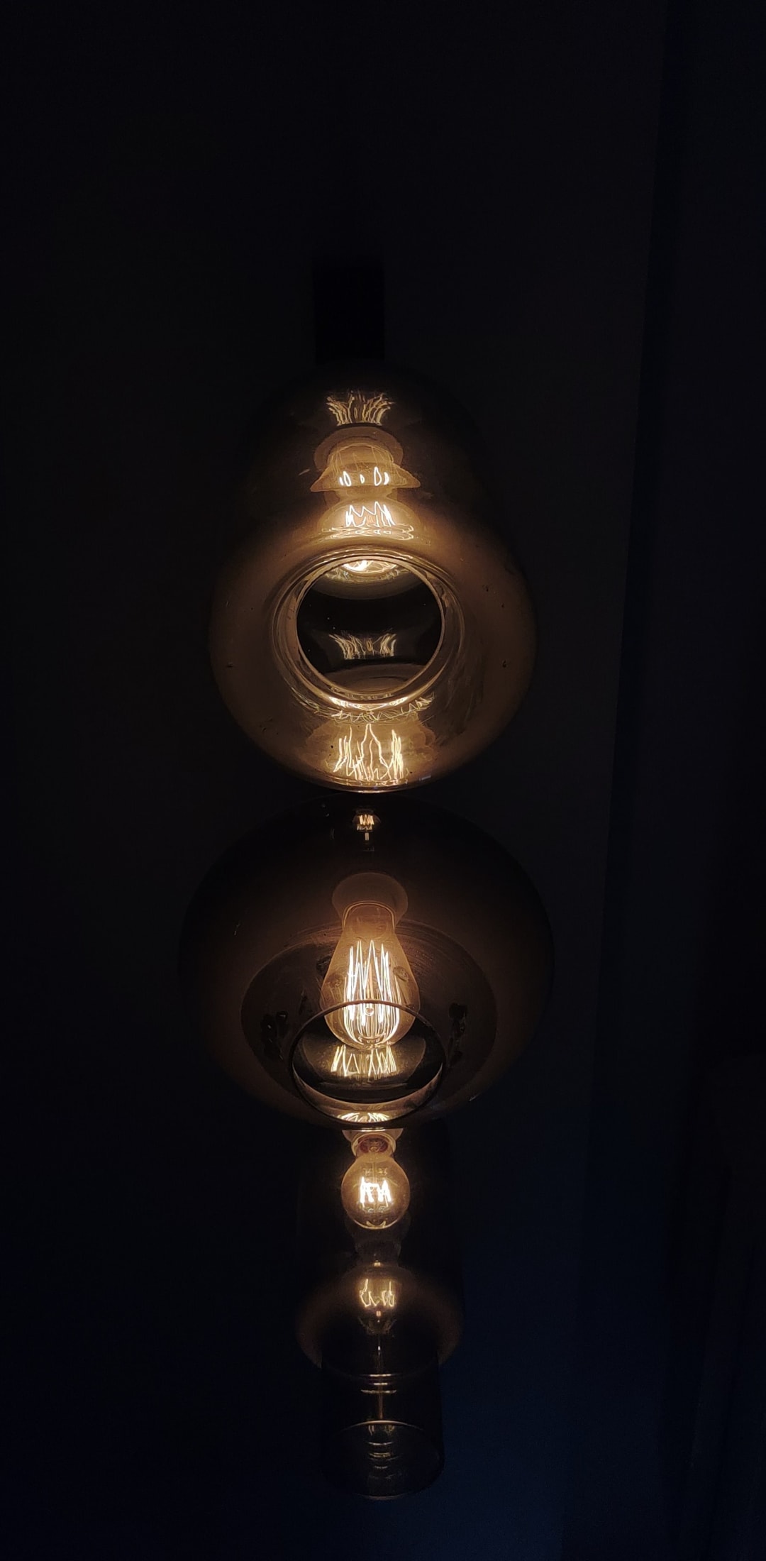 Photo 18-Contained crackles.