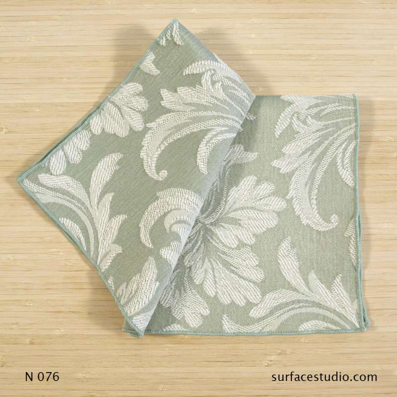 N 076 Light Green Floral Patterned Napkin