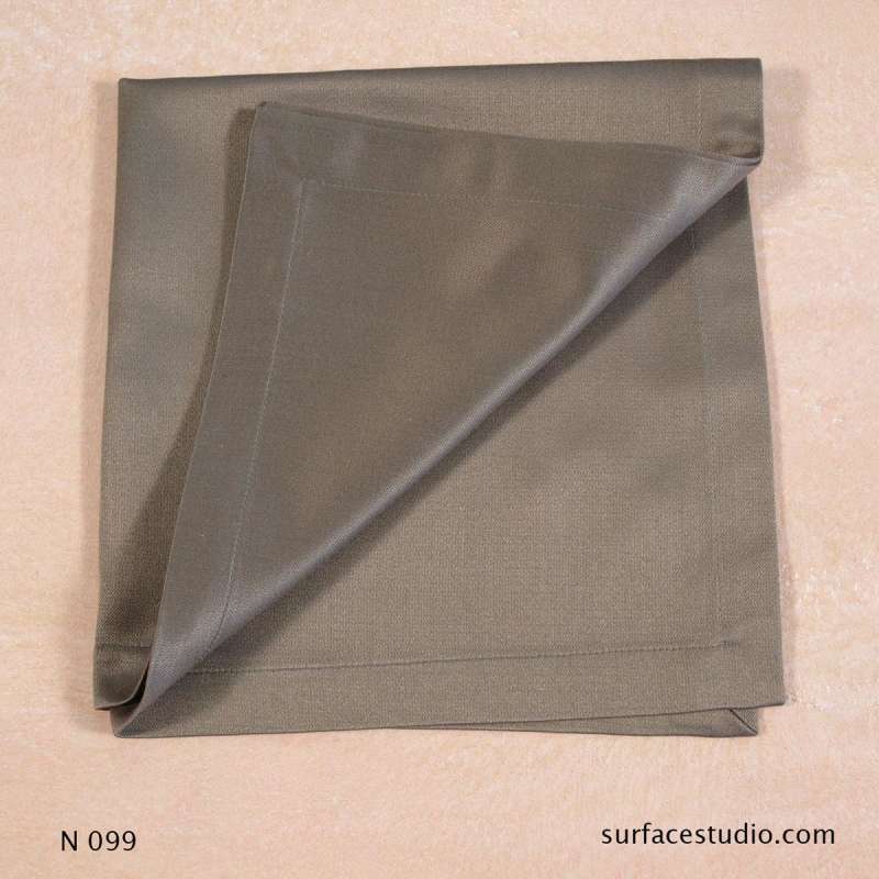 N 099 Shiny Brown Solid Napkin