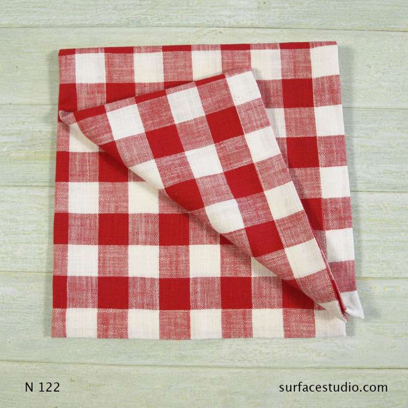 N 122 Red Checkered Napkin