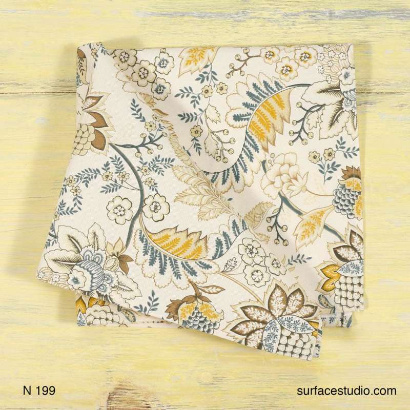 N 199 White and Yellow Floral Patterned Napkin