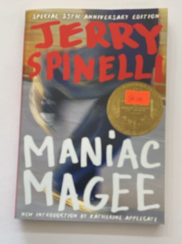 Maniac Magee by Jerry Spinelli — front cover