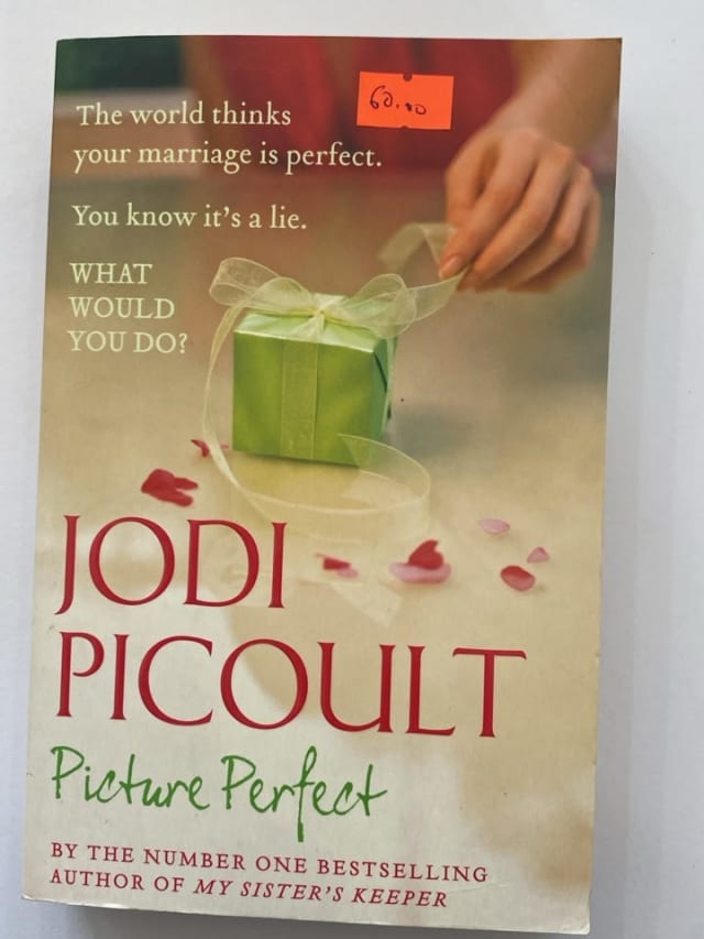 Picture Perfect by Jodi Picoult — front cover
