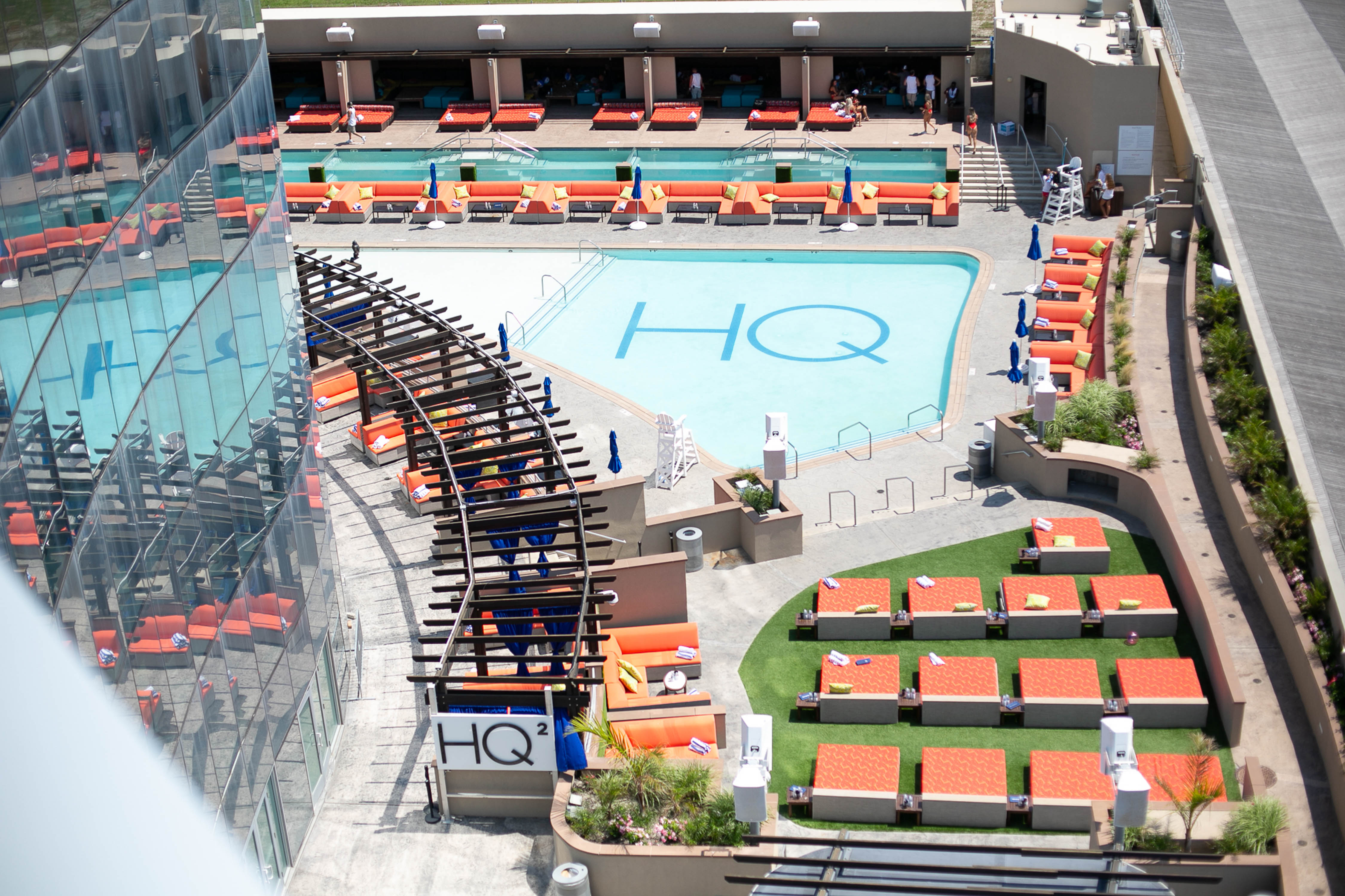 HQ2 Night Club & Beach Club