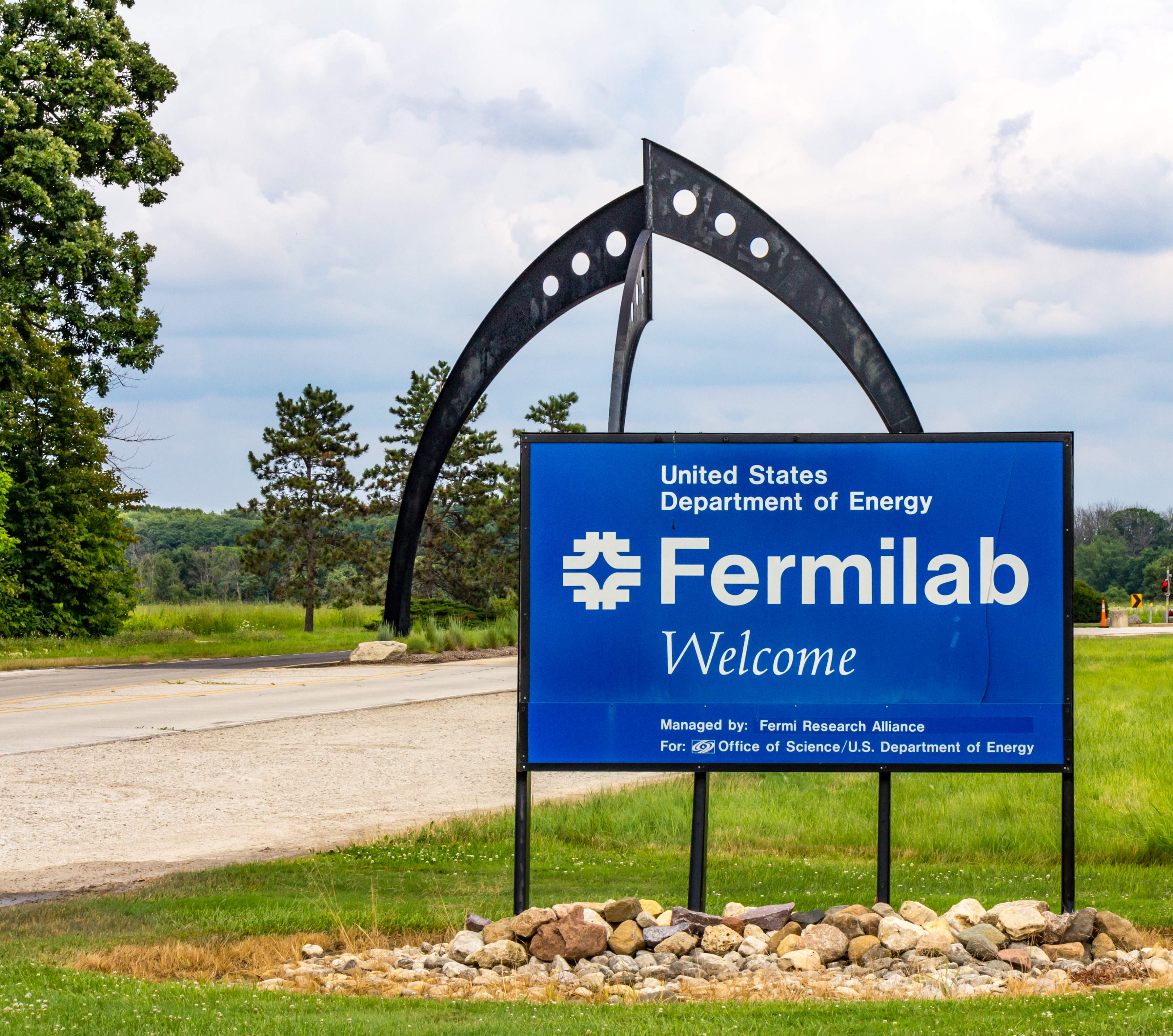 Fermilab field trips photos - Tripsteru.com