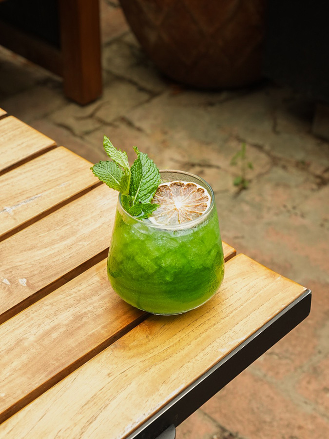 Emerald Expression at Anaqua Garden Bar