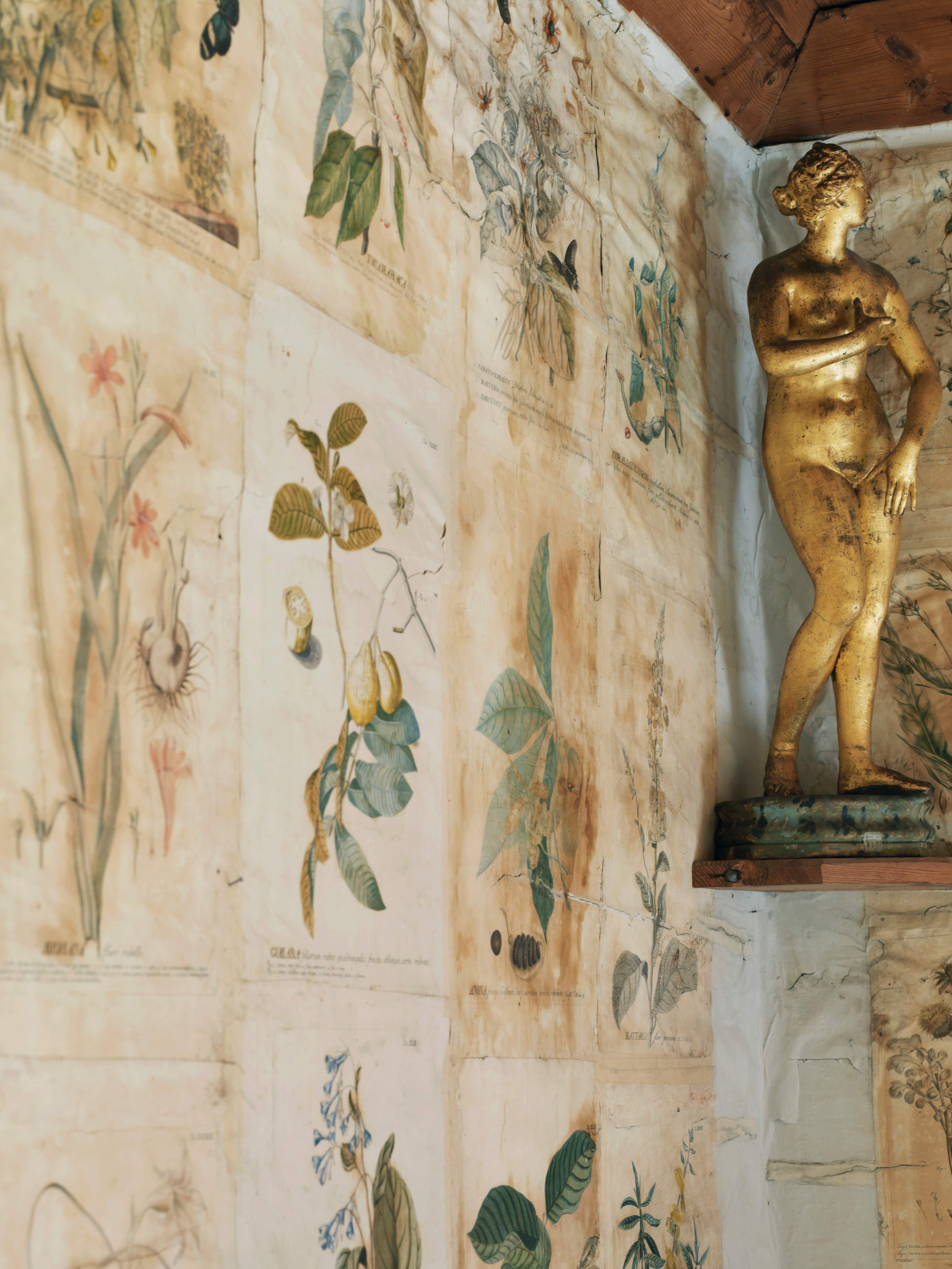 The Flora Cabinet – A work of art and timless design by