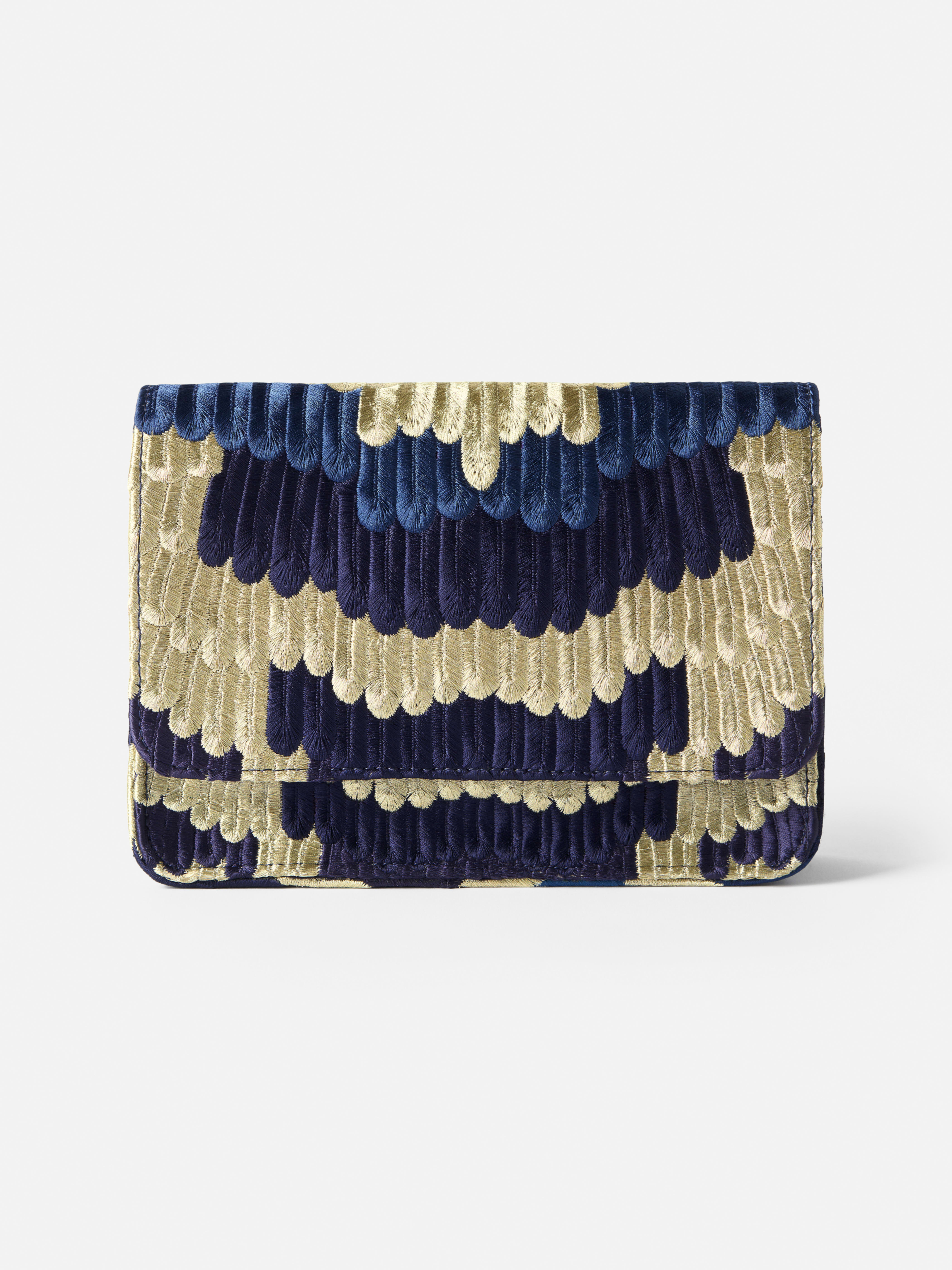 Clutch Feathers Svenskt Tenn