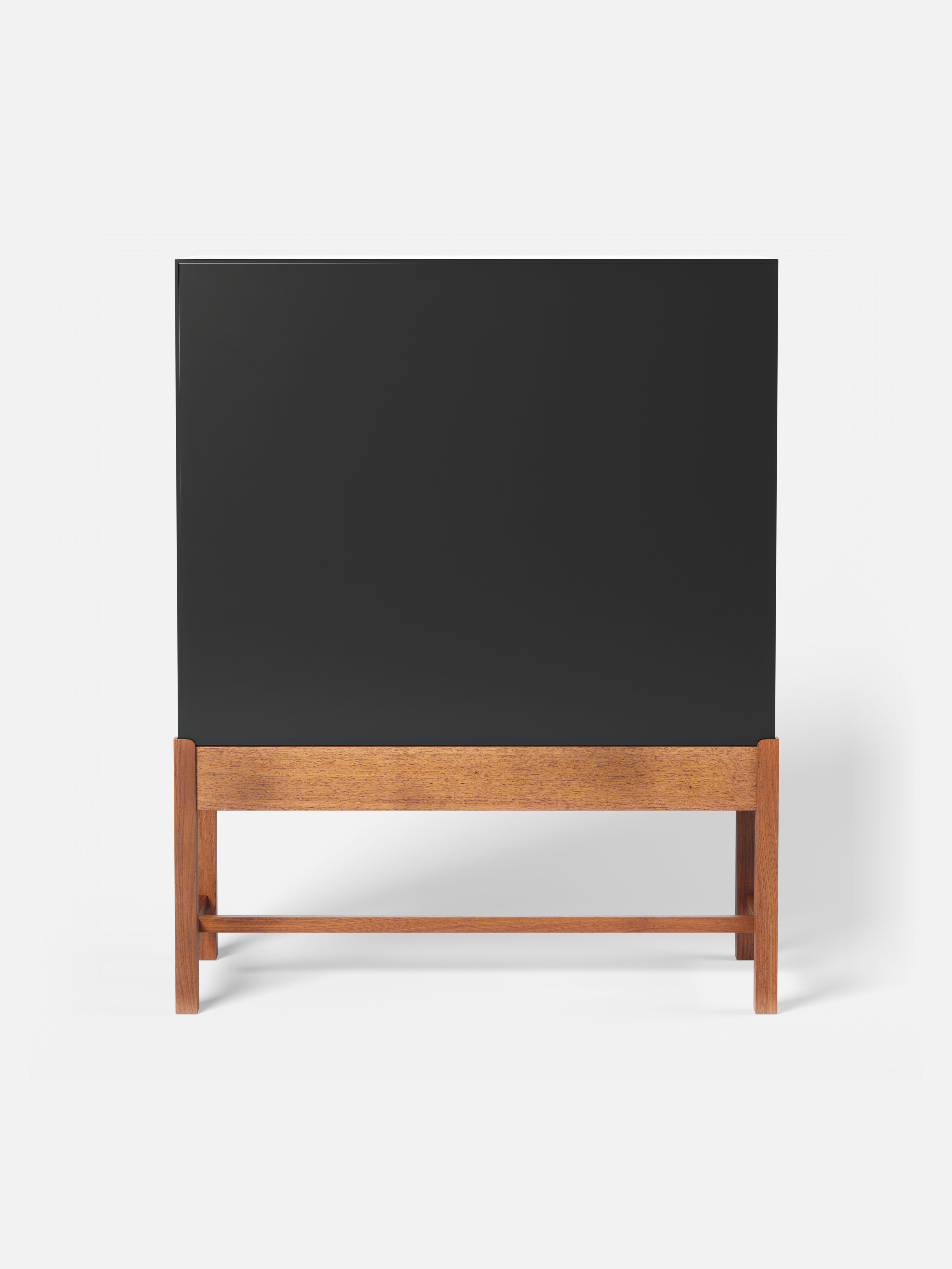 Product image thumbnail 1 of 0