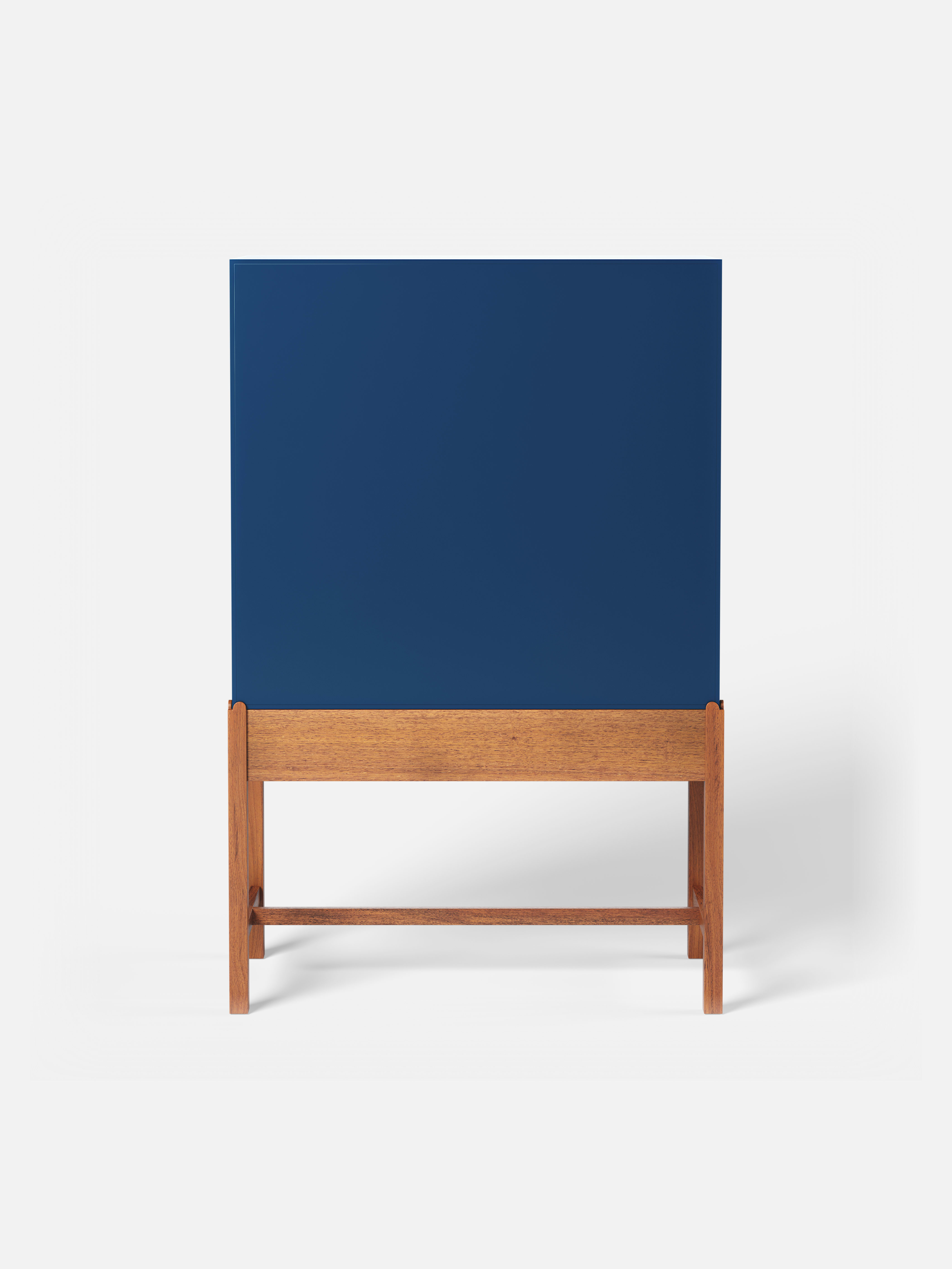 Product image thumbnail 1 of 0