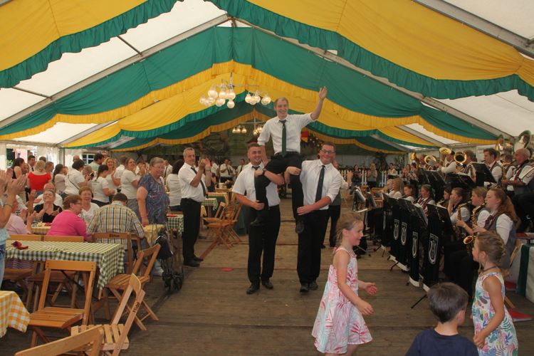 Bild 36 aus Schützenfest 2019