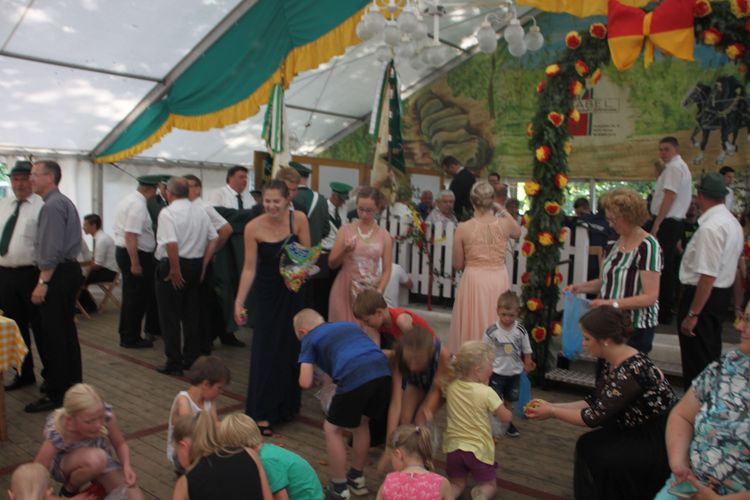 Bild 98 aus Schützenfest 2019