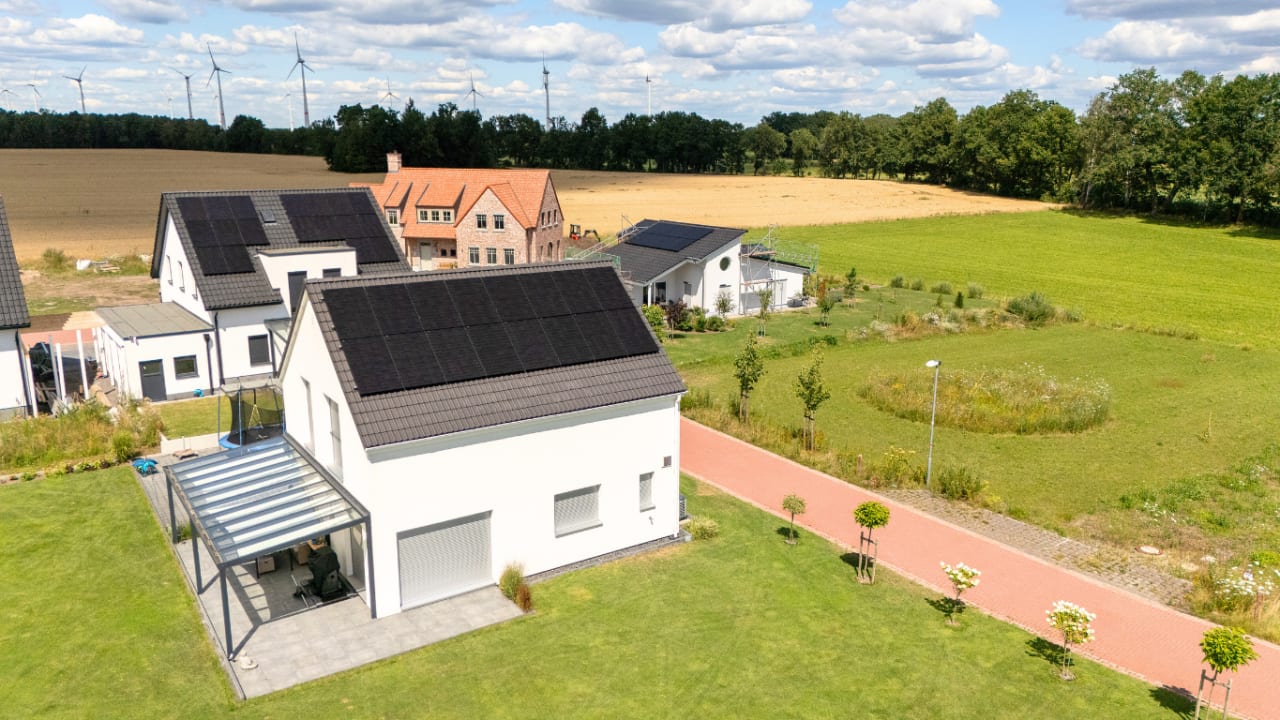 Häuser mit PV-Anlage in Hohne.