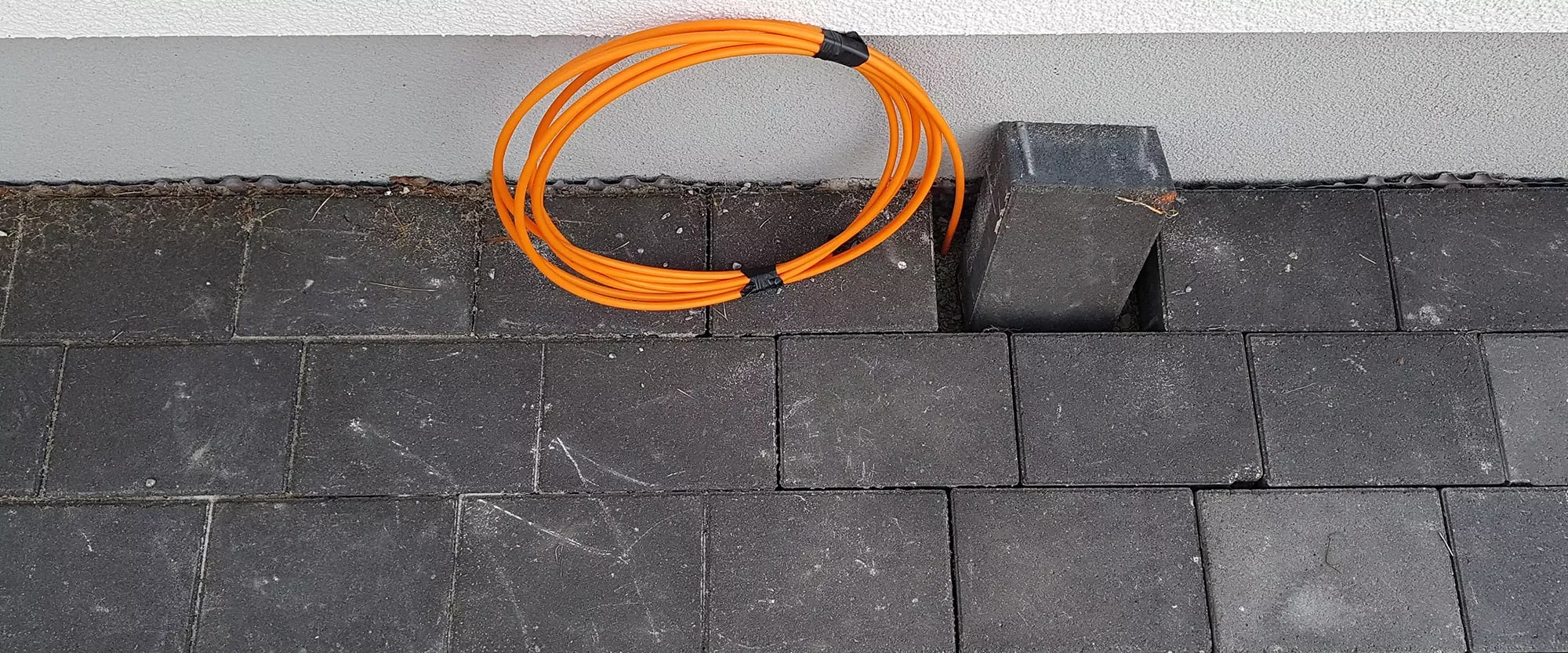 Glasfaserkabel im Boden