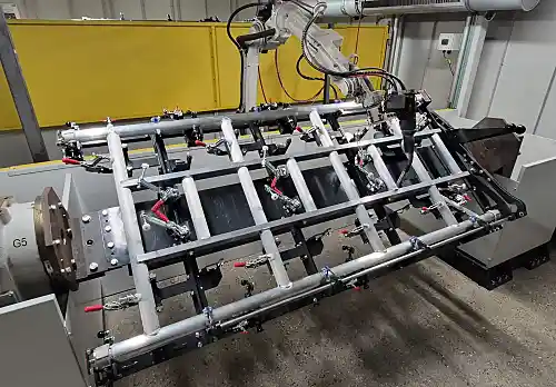 UK robotic welding fixture