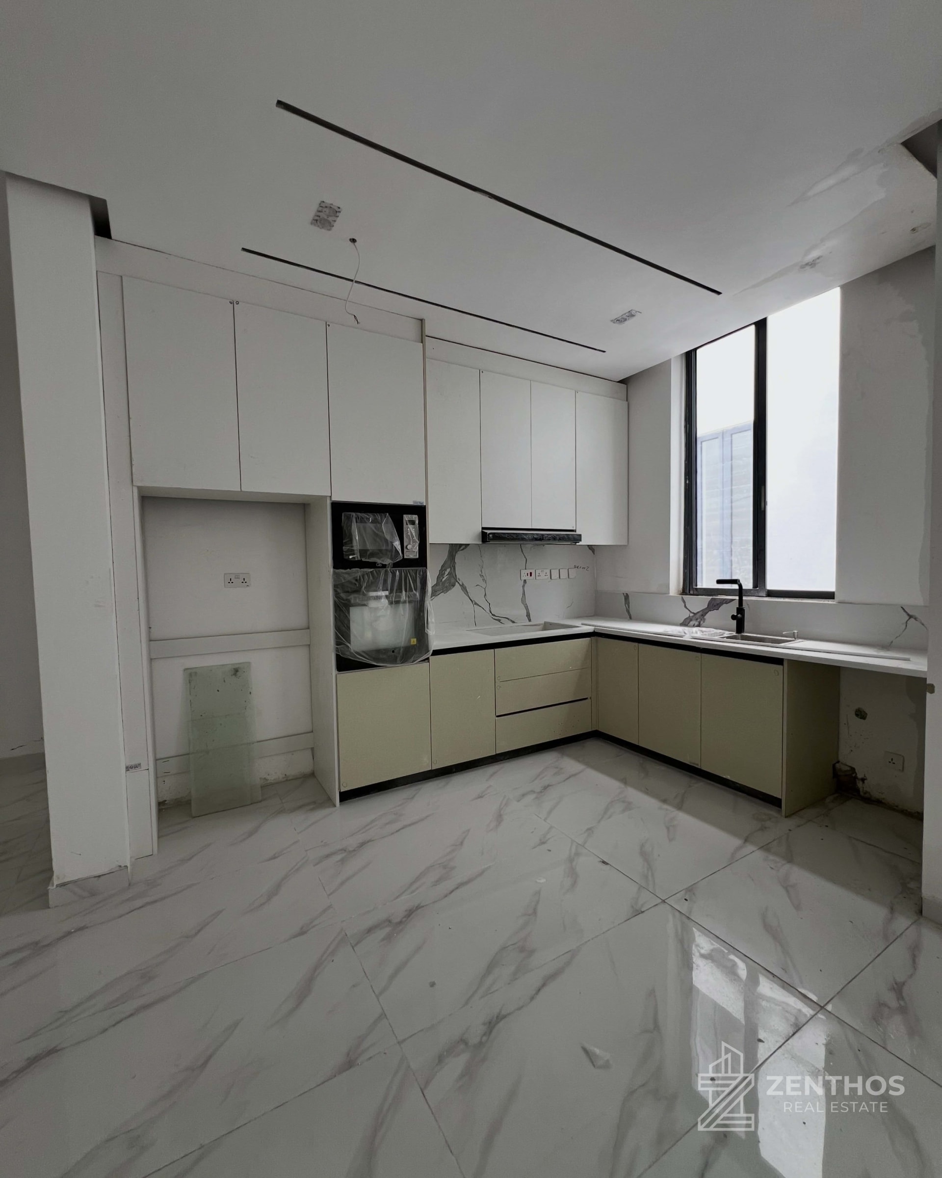 2 Bedroom Apartment, photo 3