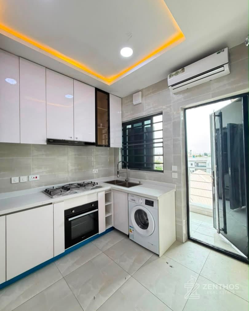 3 Bedroom Apartment, photo 5